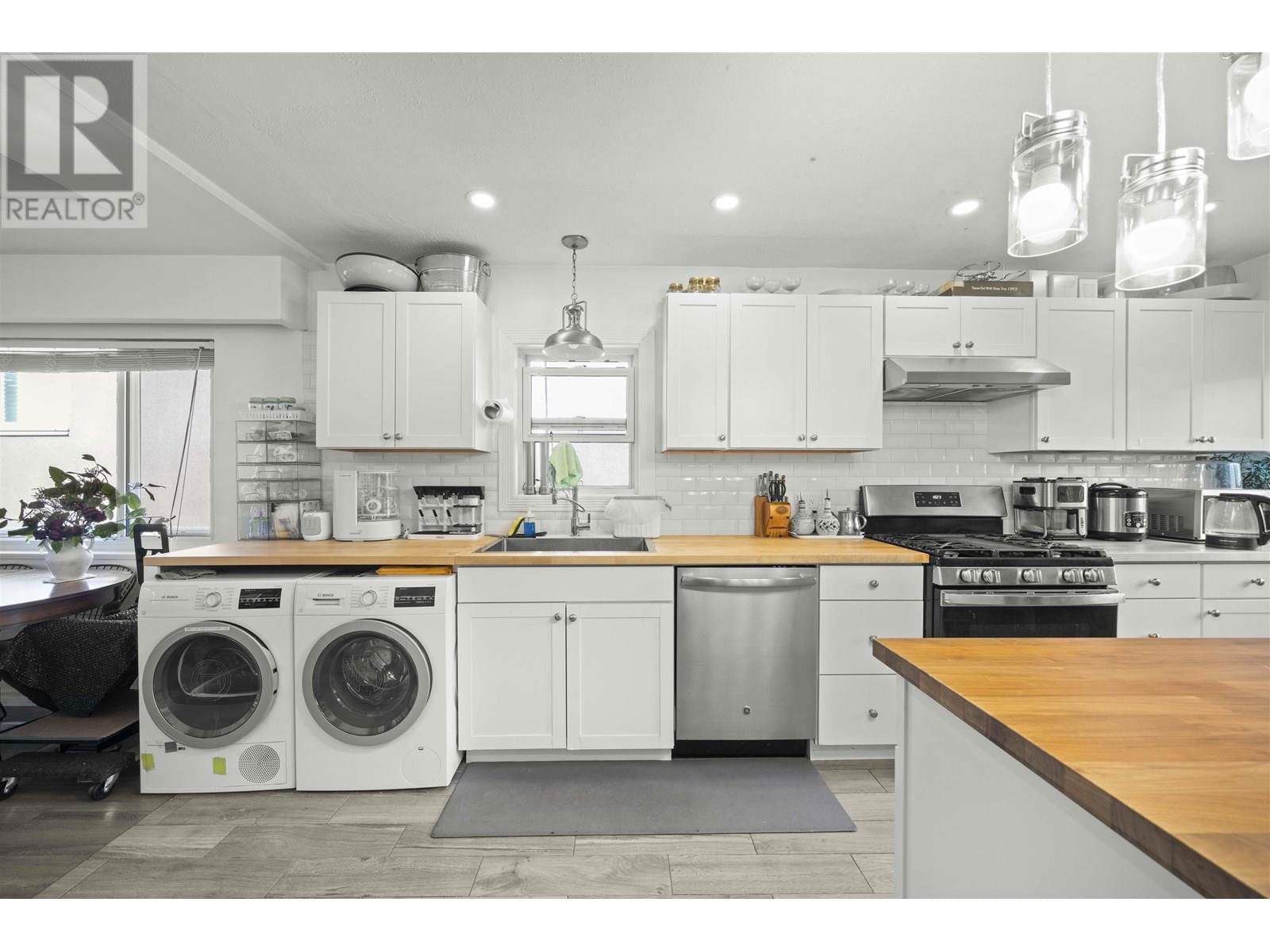 2647 DUNDAS STREET Image 6