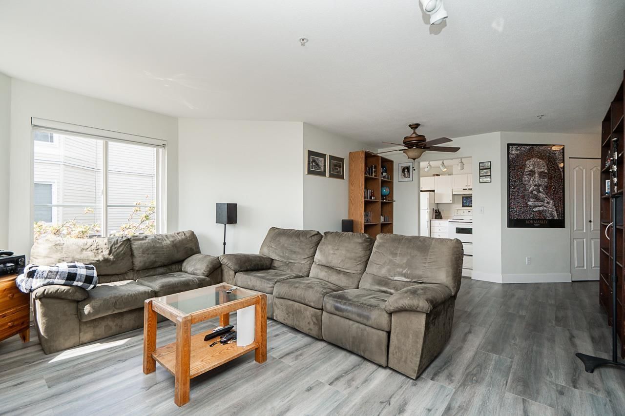 305 - 5765 GLOVER Image 8
