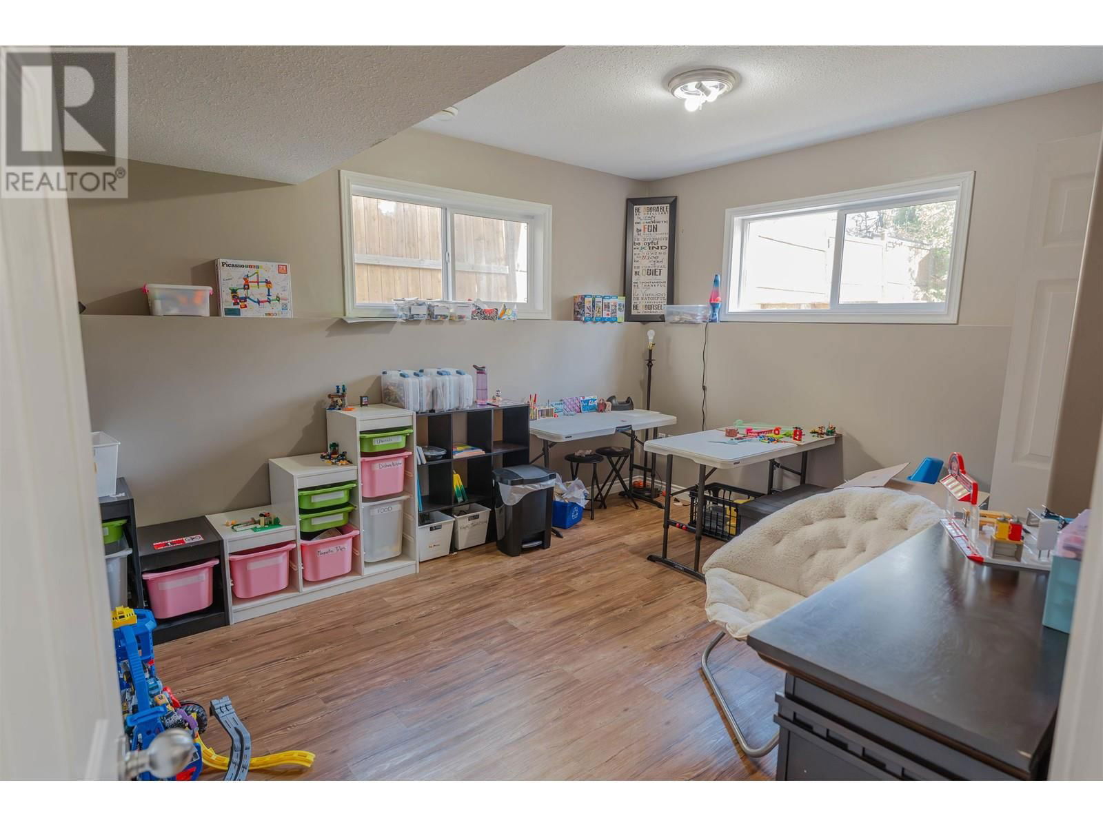9627 113 AVENUE Image 14