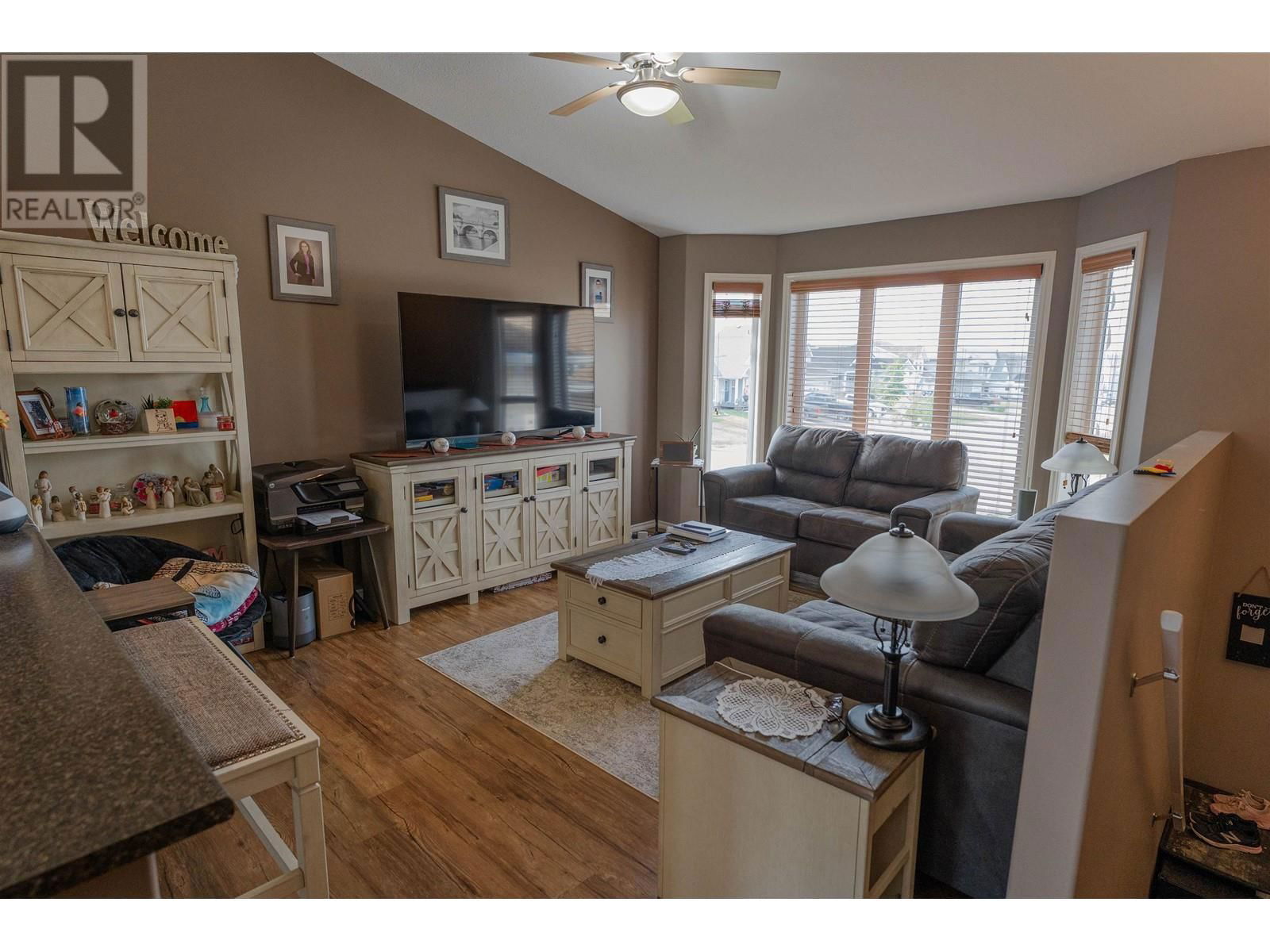 9627 113 AVENUE Image 3