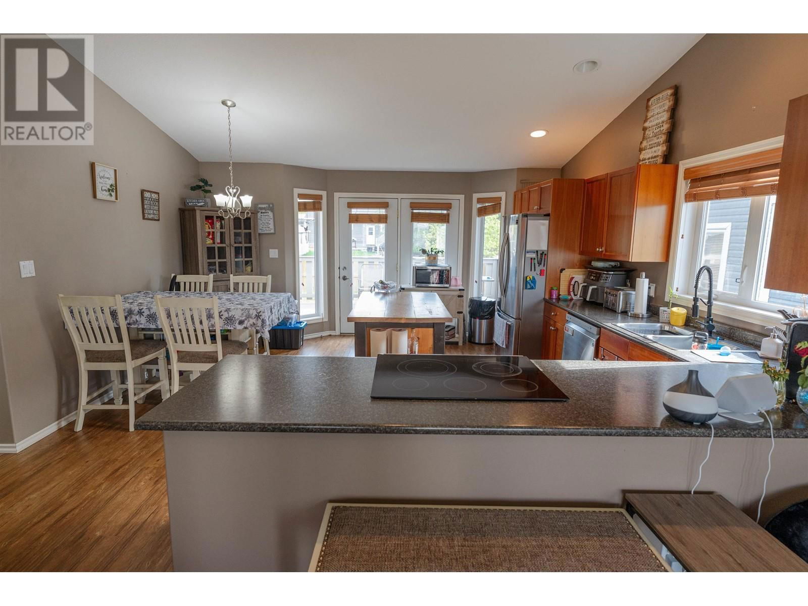 9627 113 AVENUE Image 4