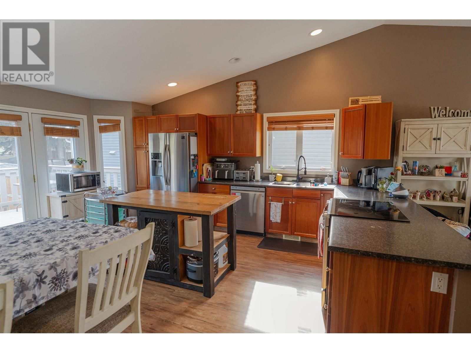 9627 113 AVENUE Image 5