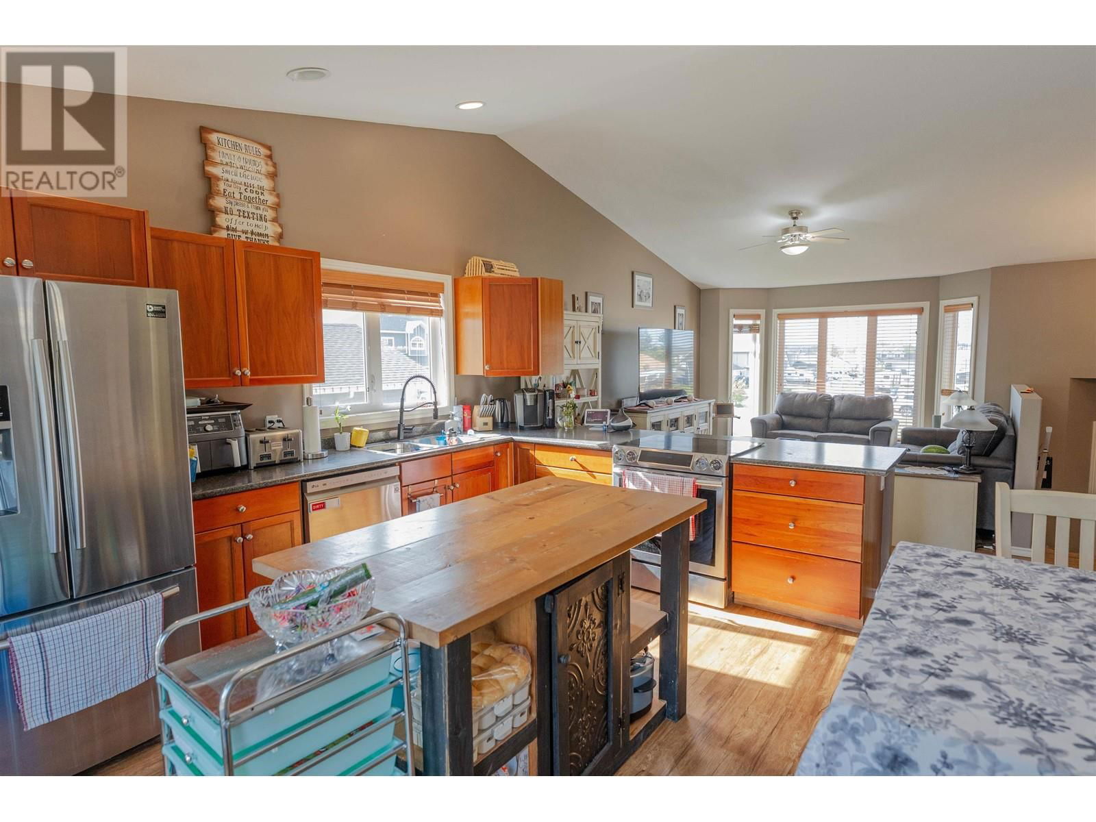 9627 113 AVENUE Image 7