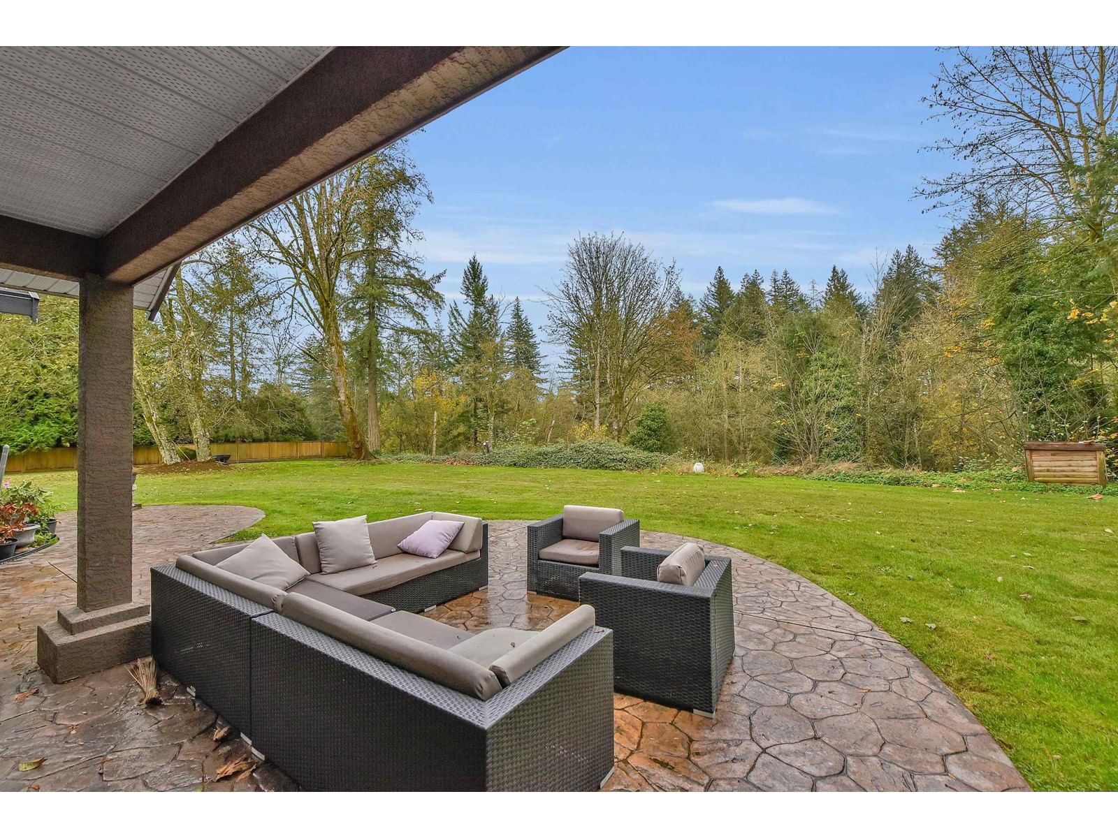 20054 FERNRIDGE Image 15