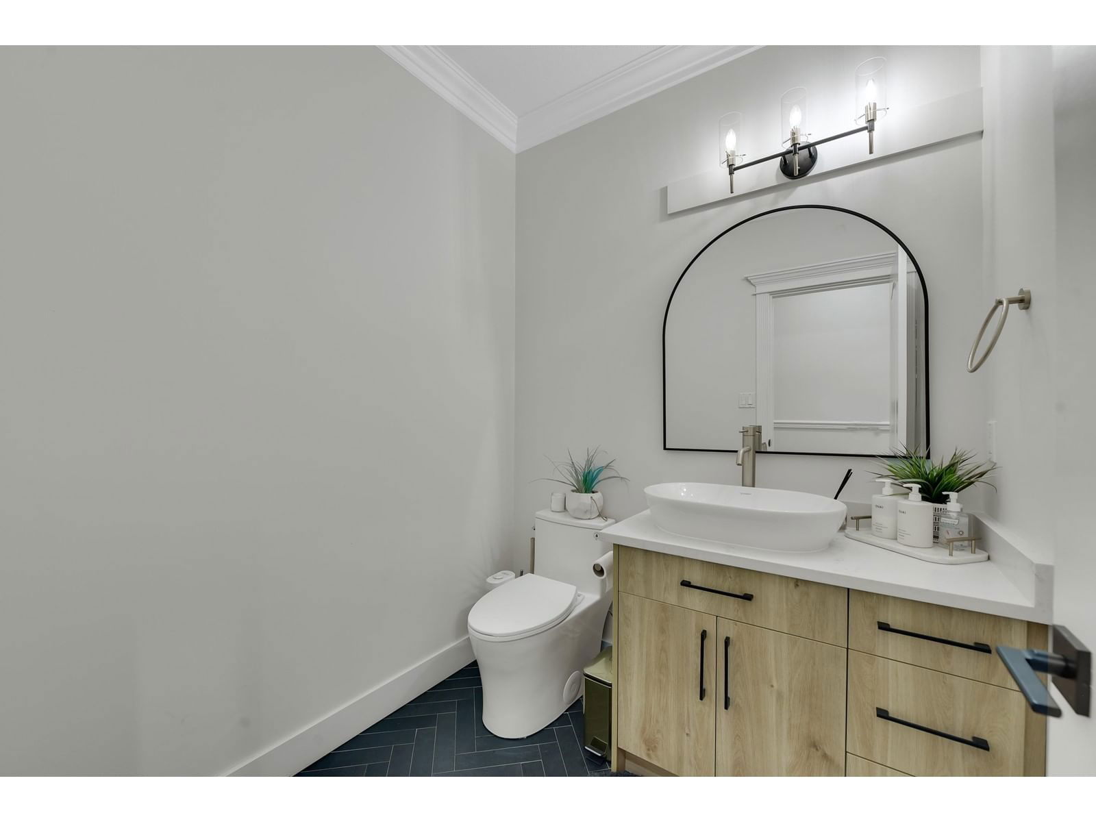 20054 FERNRIDGE Image 29