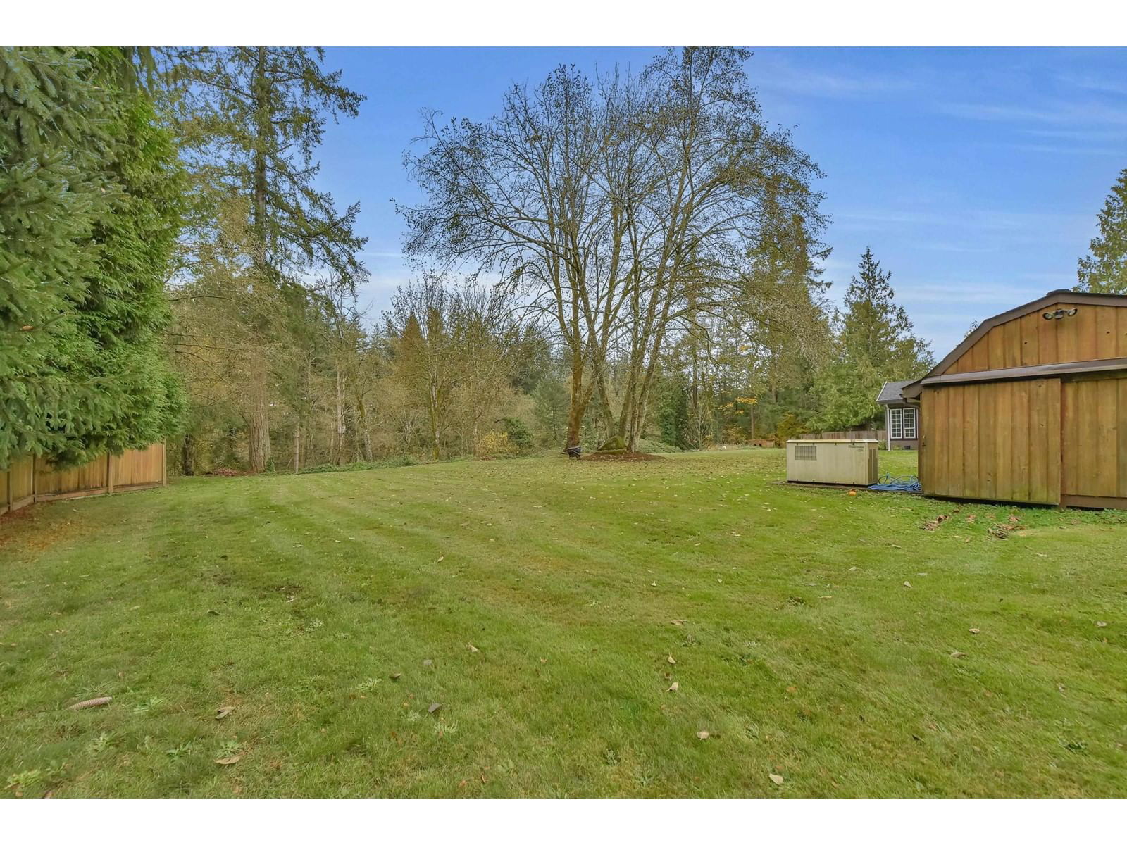 20054 FERNRIDGE Image 34