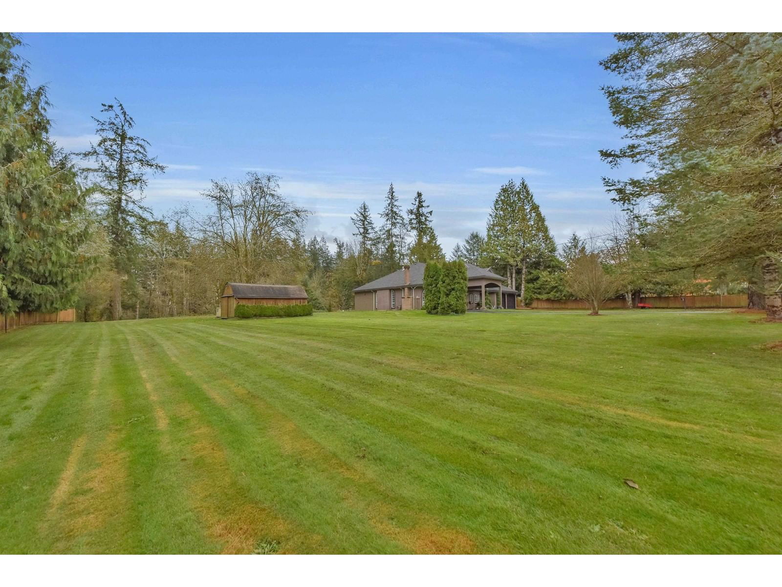 20054 FERNRIDGE Image 38