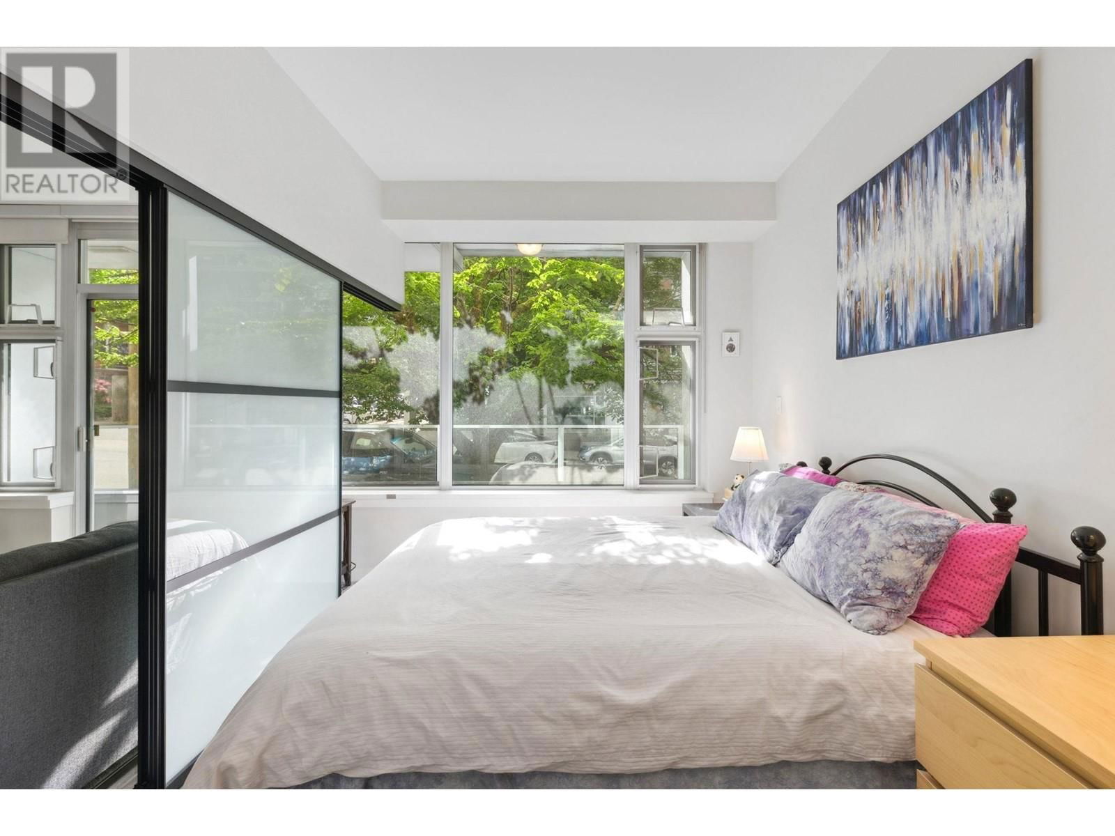 114 - 311 6TH STREET Image 13