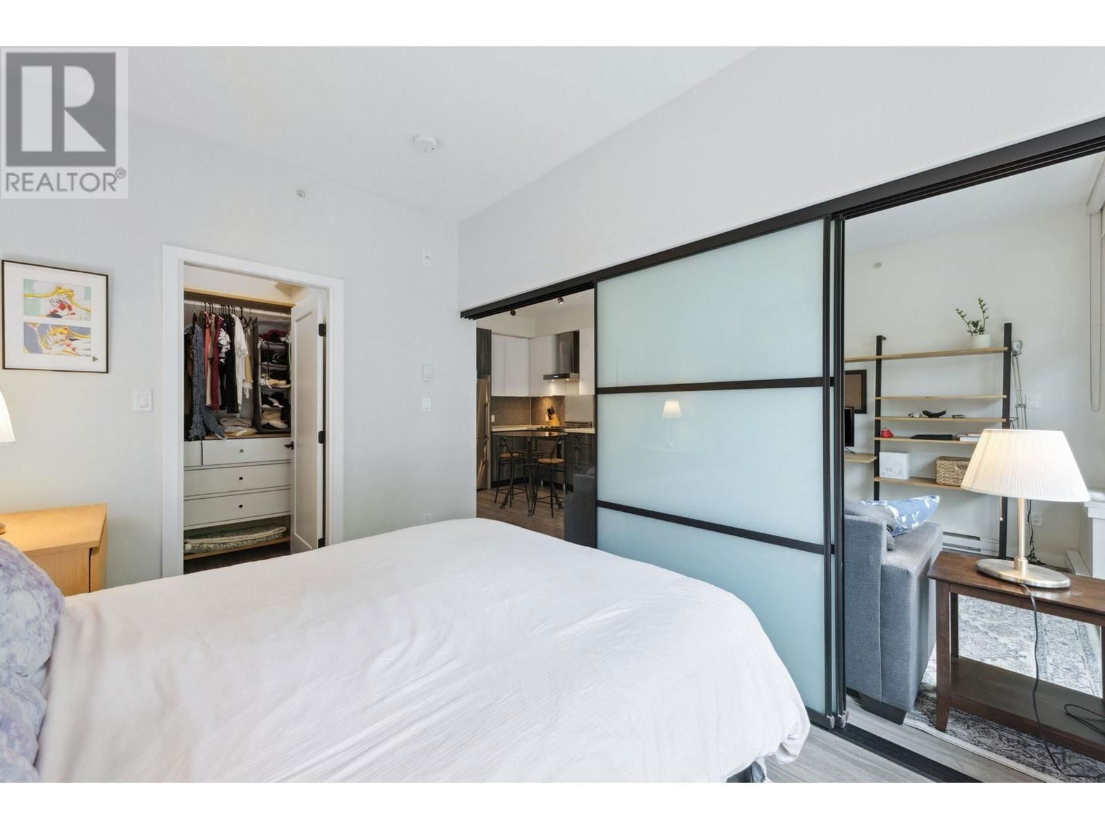 114 - 311 6TH STREET Image 16