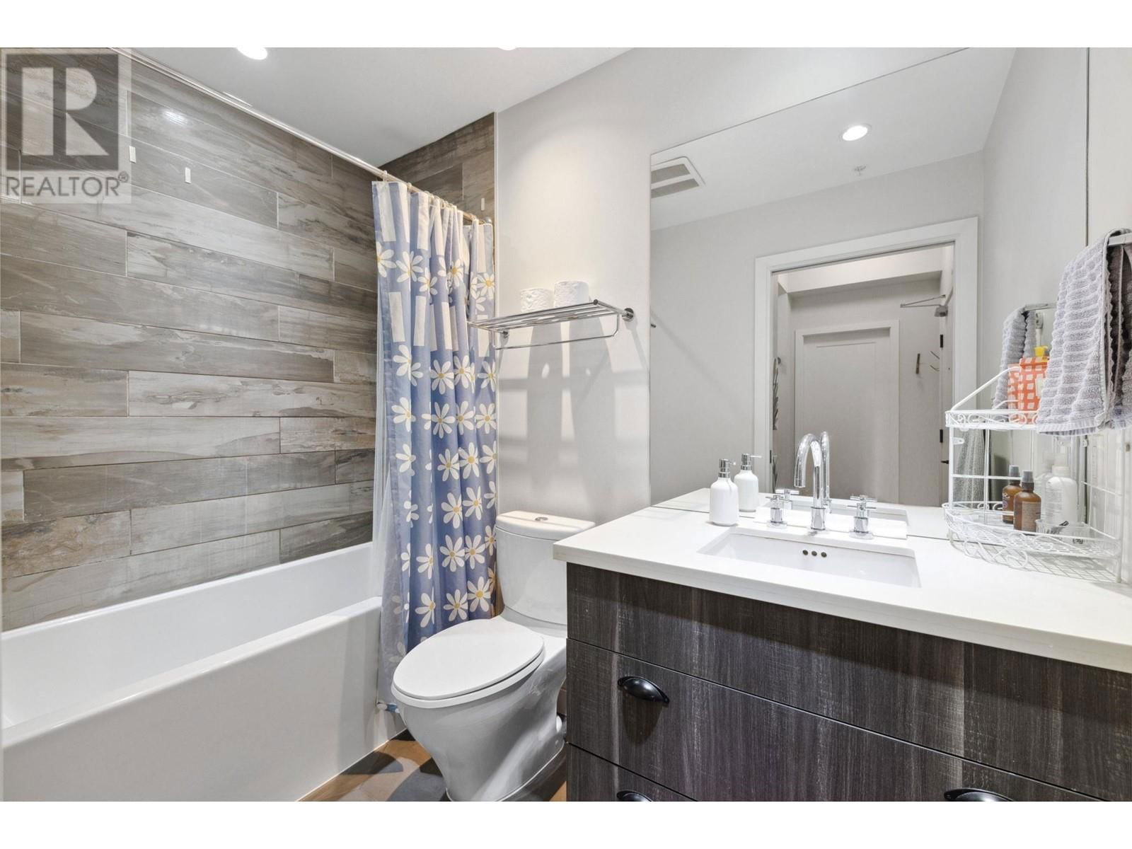 114 - 311 6TH STREET Image 18