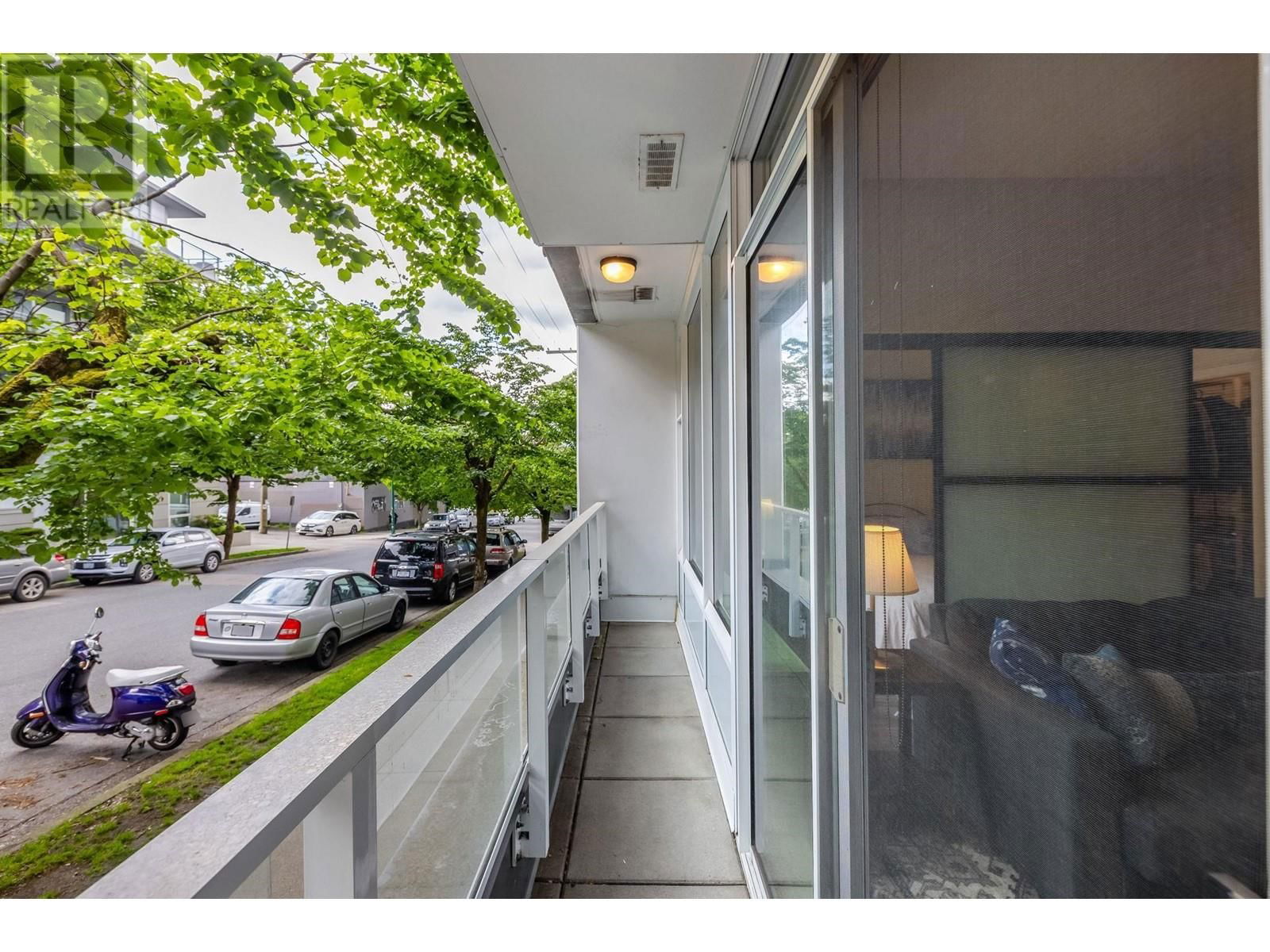 114 - 311 6TH STREET Image 21