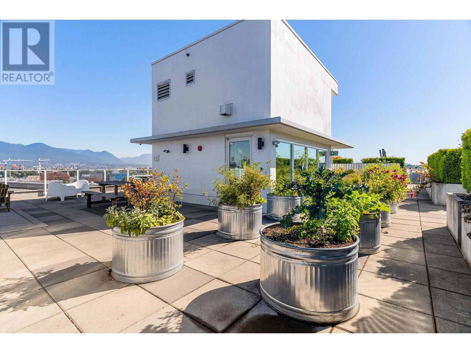 114 - 311 6TH STREET Image 29