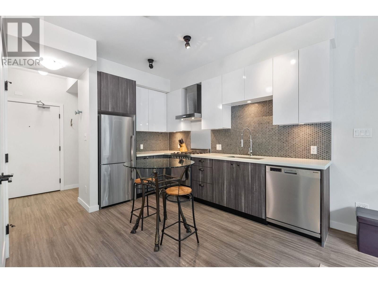 114 - 311 6TH STREET Image 9