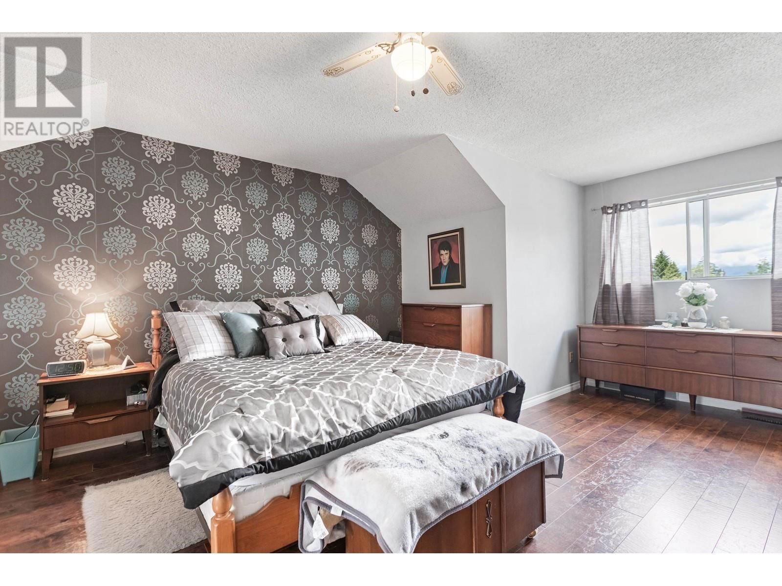 21048 BARKER AVENUE Image 21