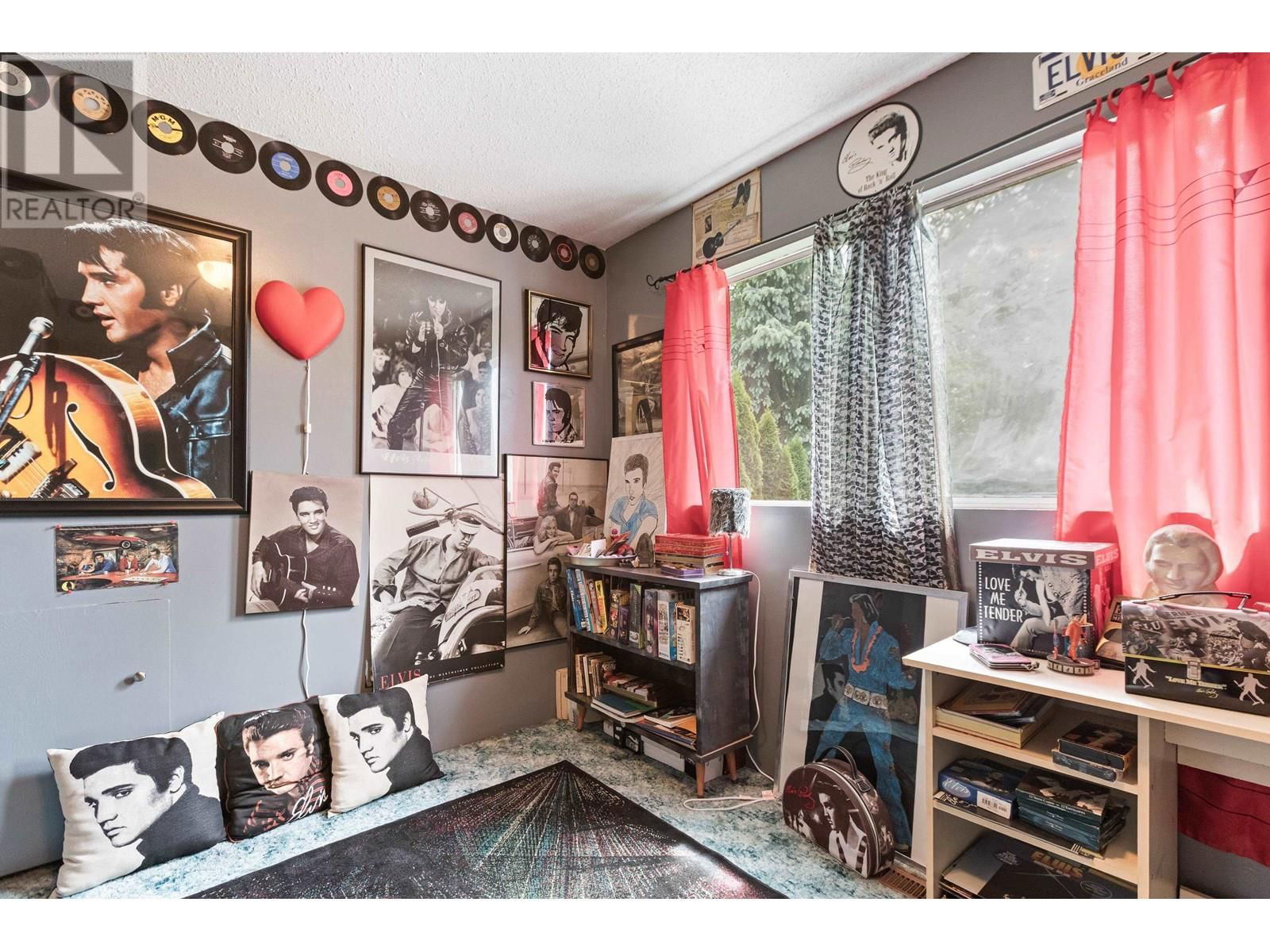 21048 BARKER AVENUE Image 25