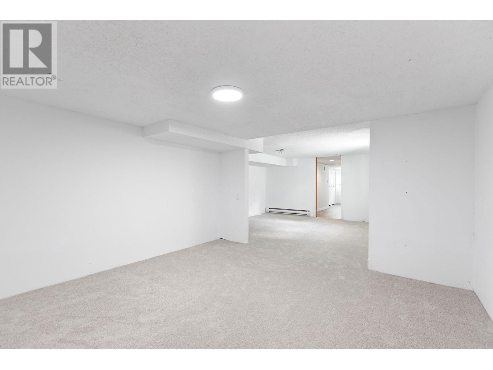 21048 BARKER AVENUE Image 30