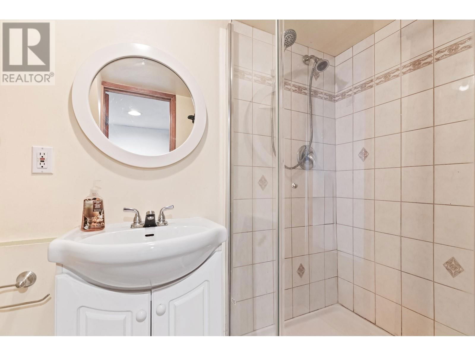 21048 BARKER AVENUE Image 31