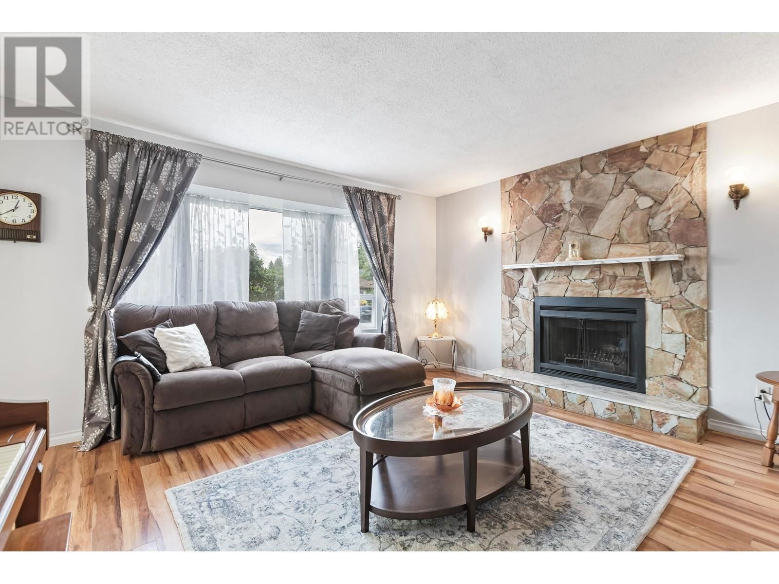21048 BARKER AVENUE Image 5