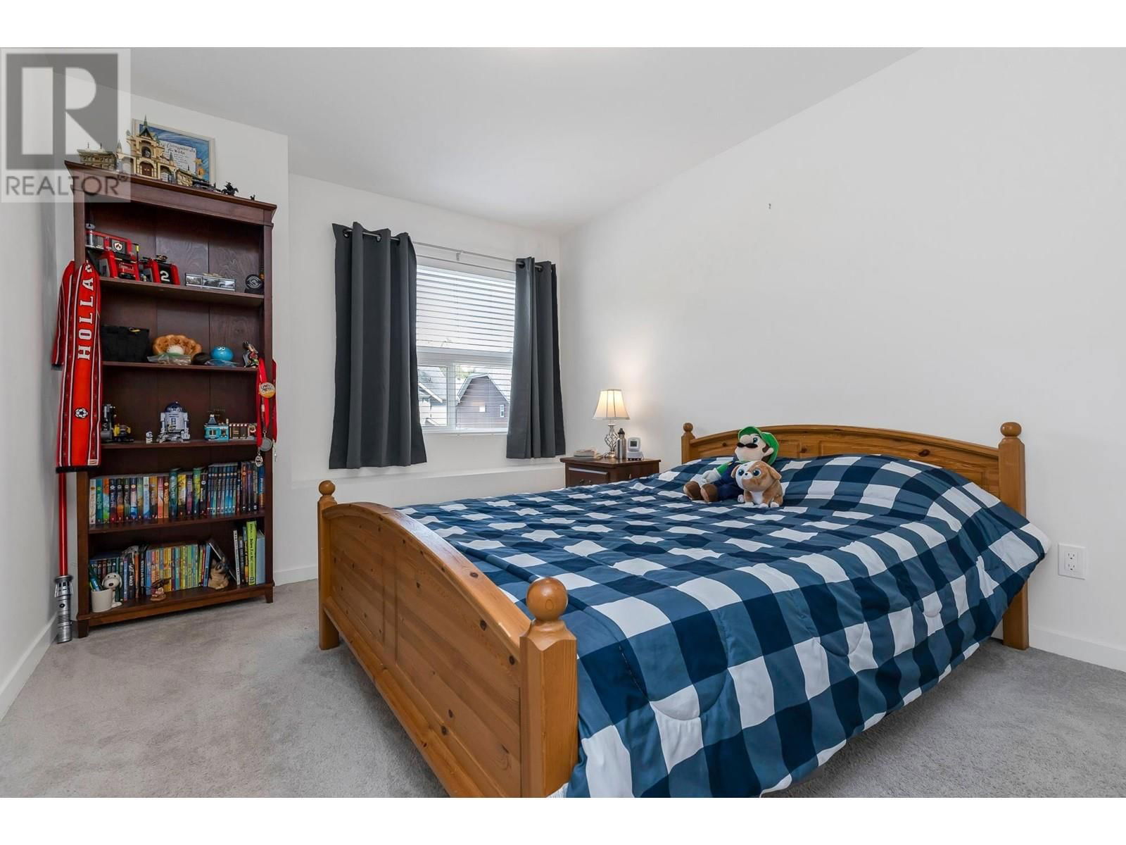 12933 240A STREET Image 18