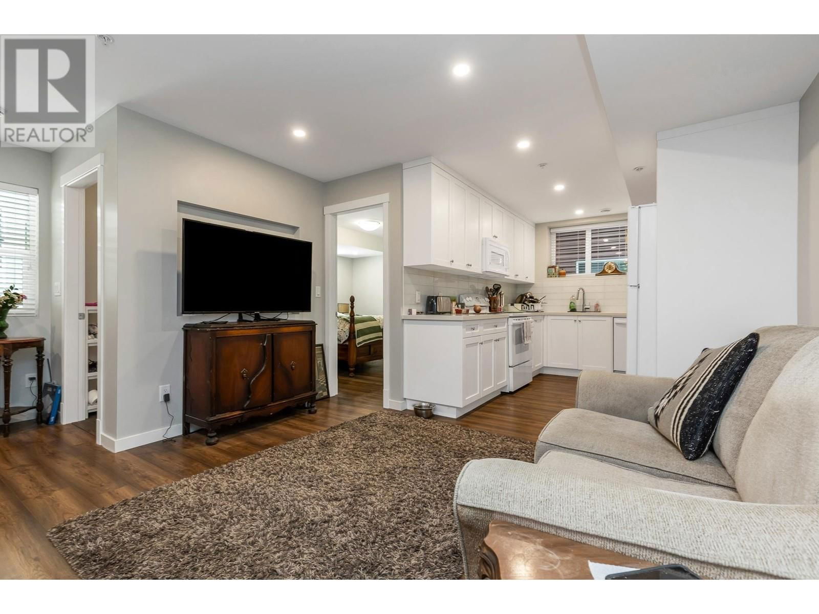 12933 240A STREET Image 26