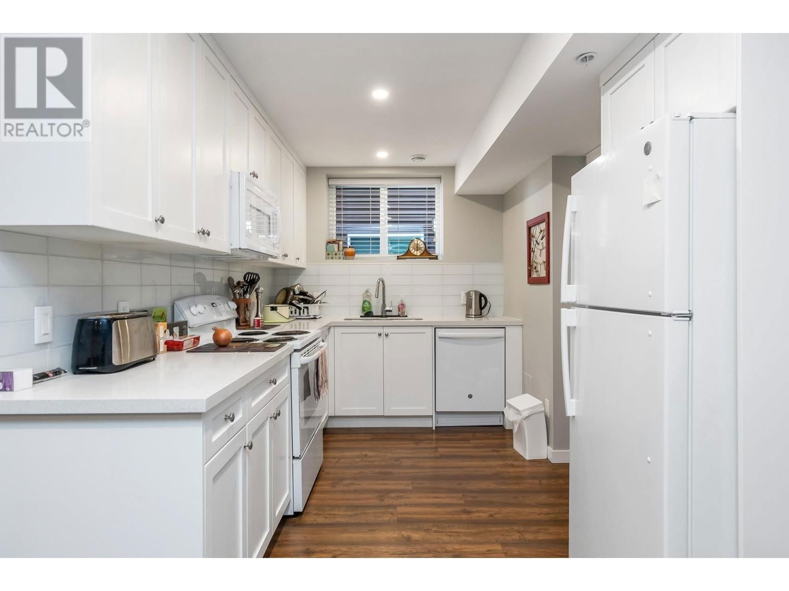 12933 240A STREET Image 27