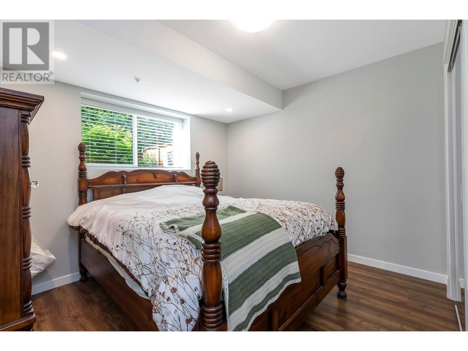 12933 240A STREET Image 28