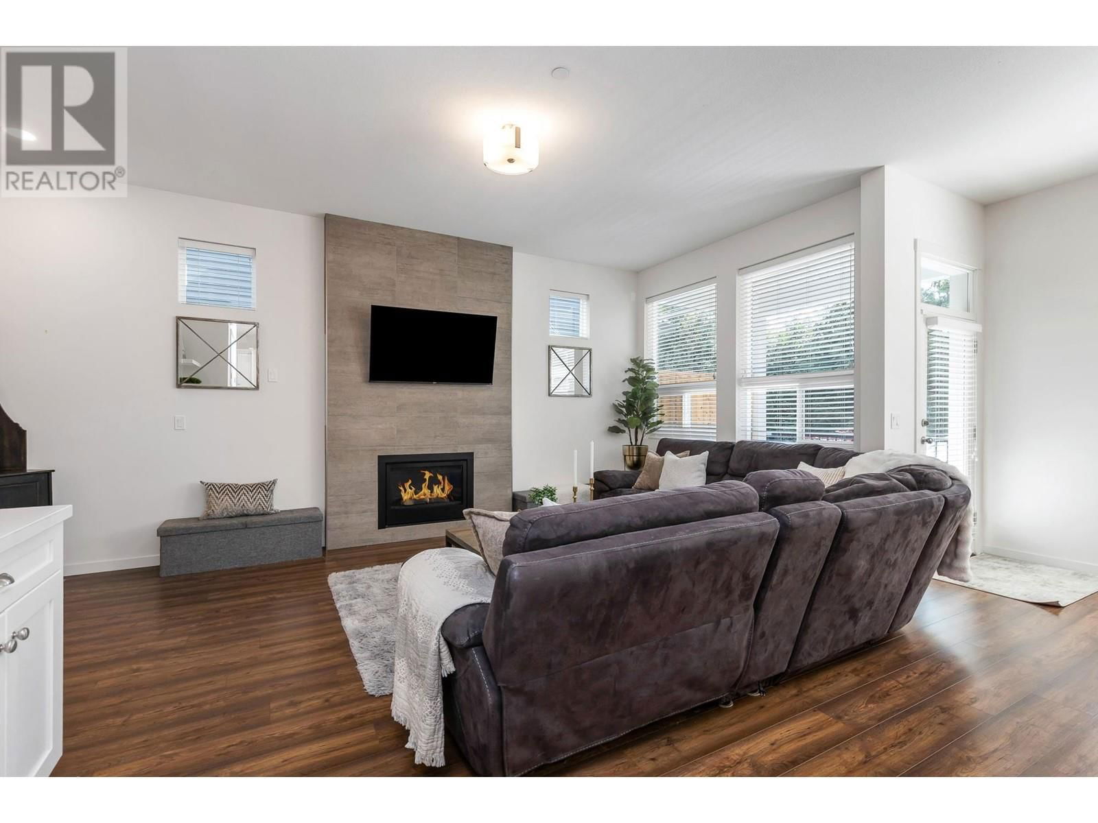 12933 240A STREET Image 5