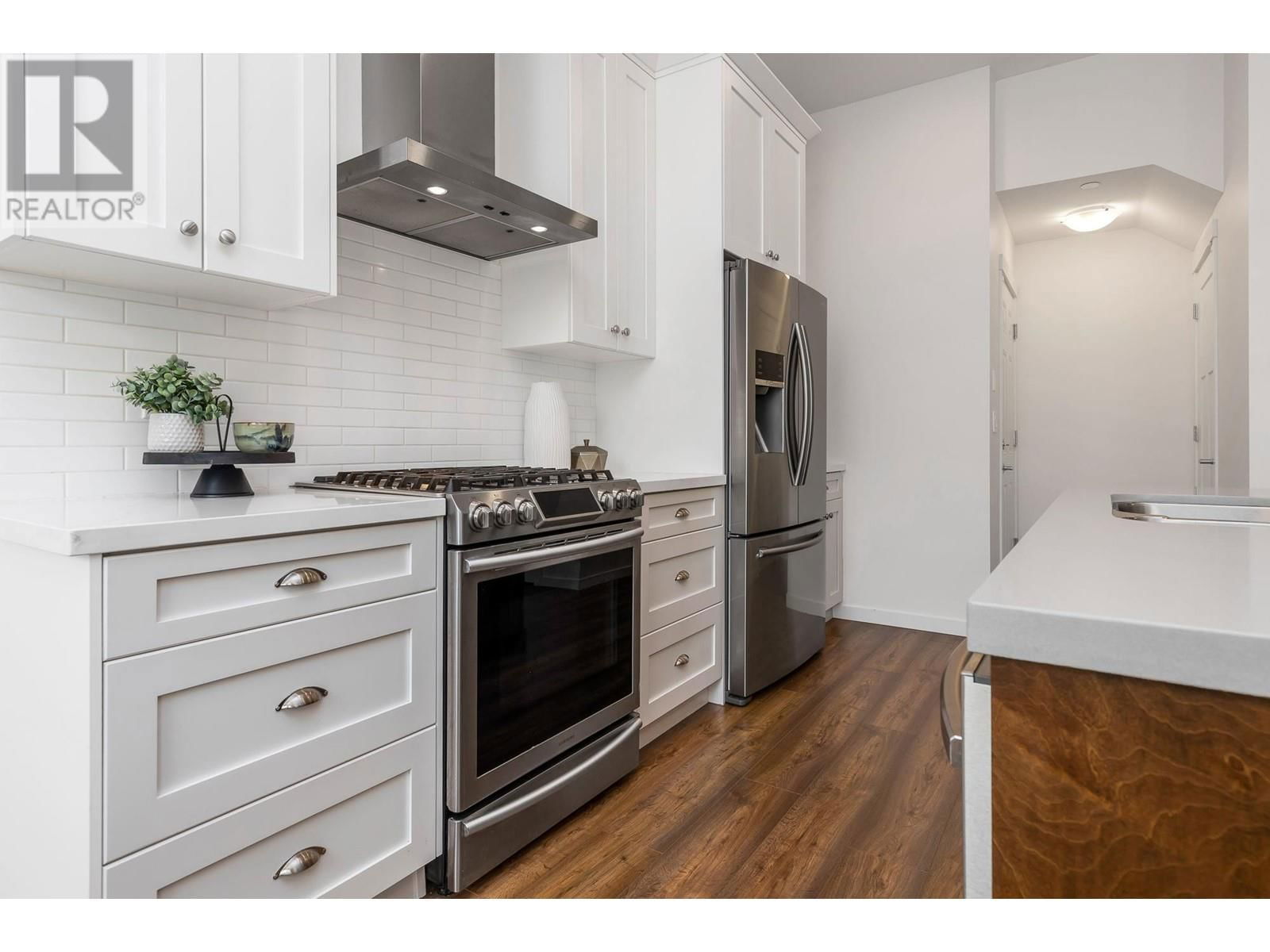 12933 240A STREET Image 6