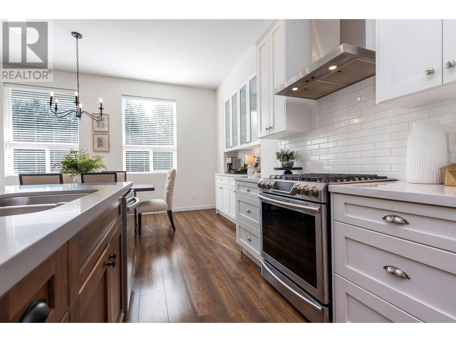 12933 240A STREET Image 9