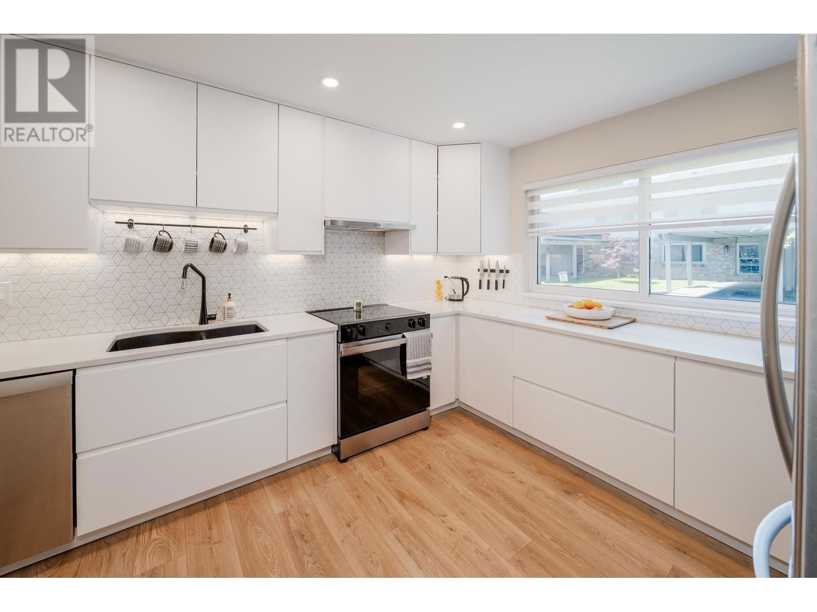 34 - 11551 KINGFISHER DRIVE Image 10