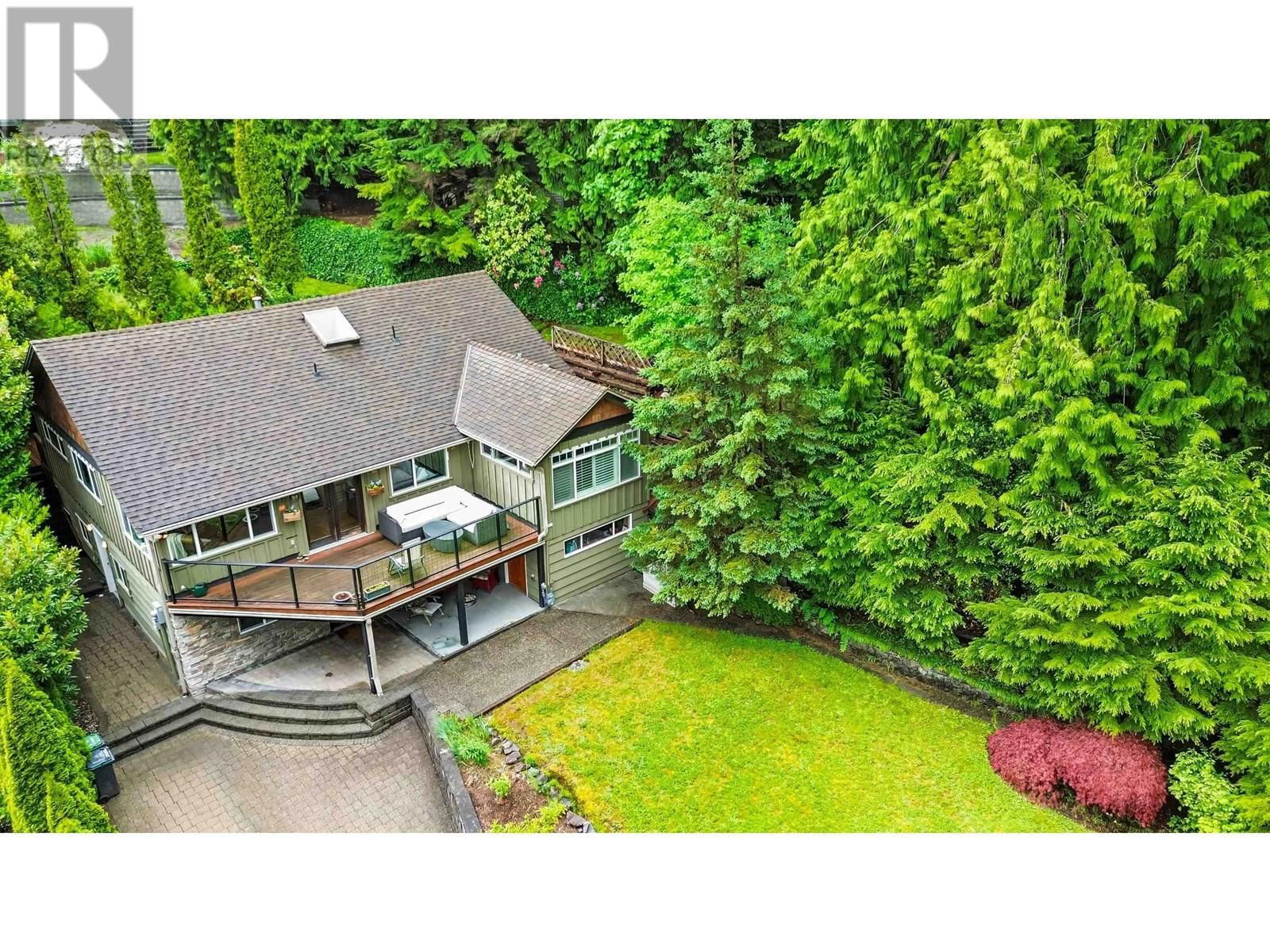 2591 CALEDONIA AVENUE Image 2