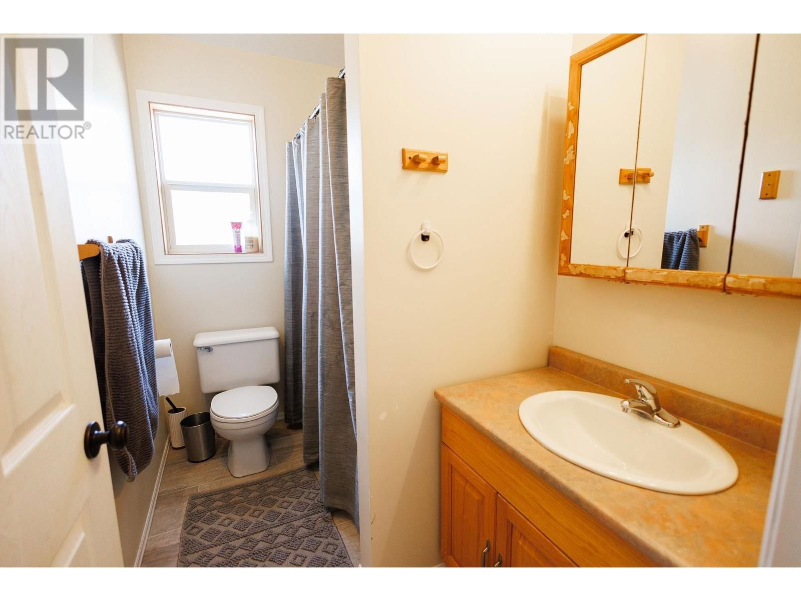 4902 HAUGLAND AVENUE Image 22