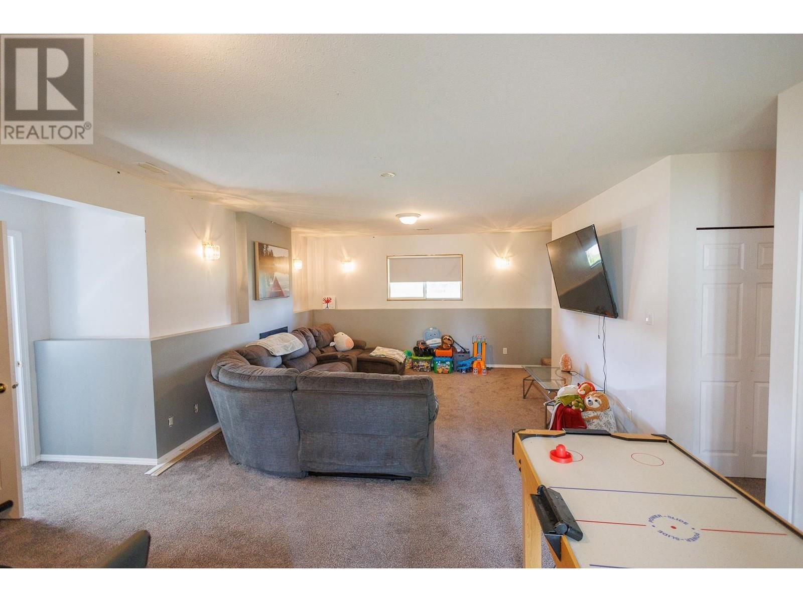 4902 HAUGLAND AVENUE Image 25