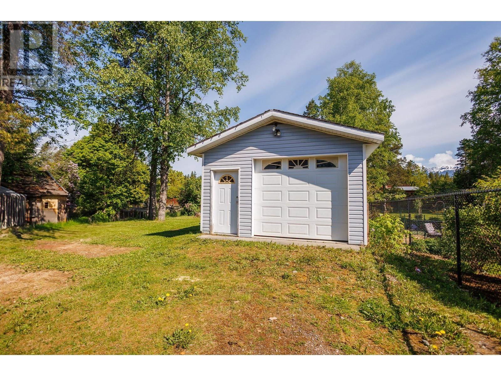 4902 HAUGLAND AVENUE Image 36