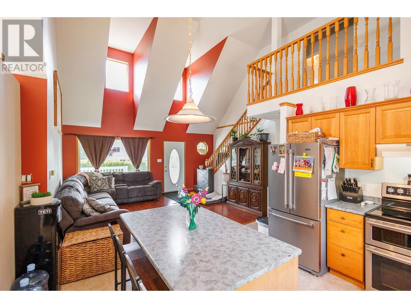 4902 HAUGLAND AVENUE Image 5