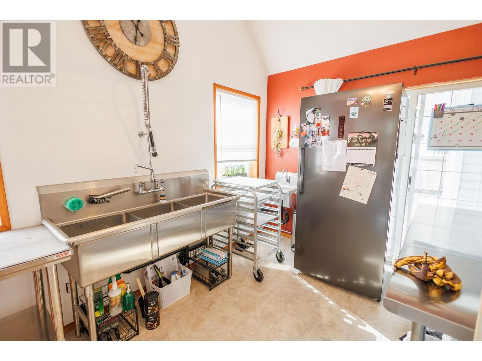4902 HAUGLAND AVENUE Image 7