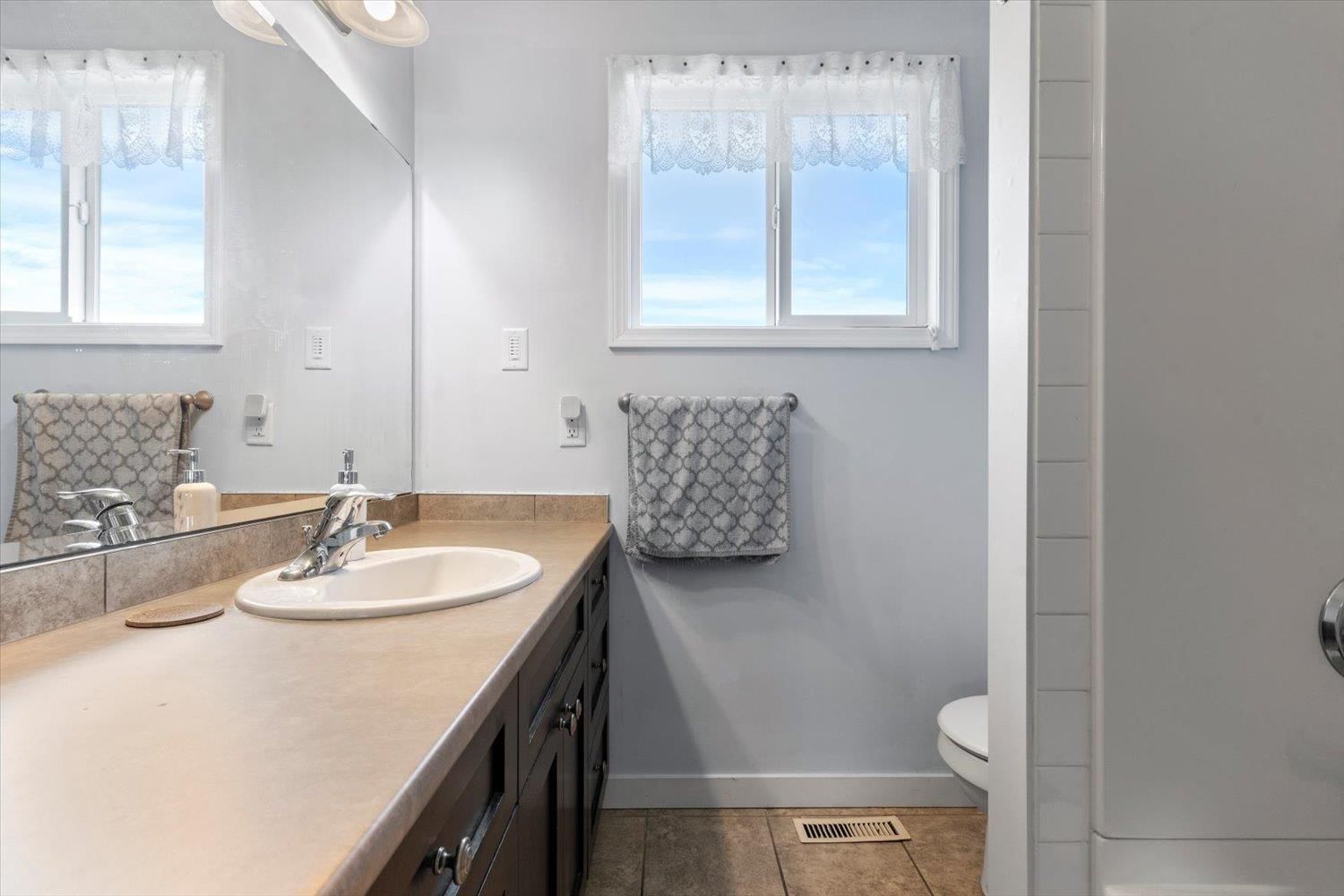 10005 DUBLIN DRIVE Image 18