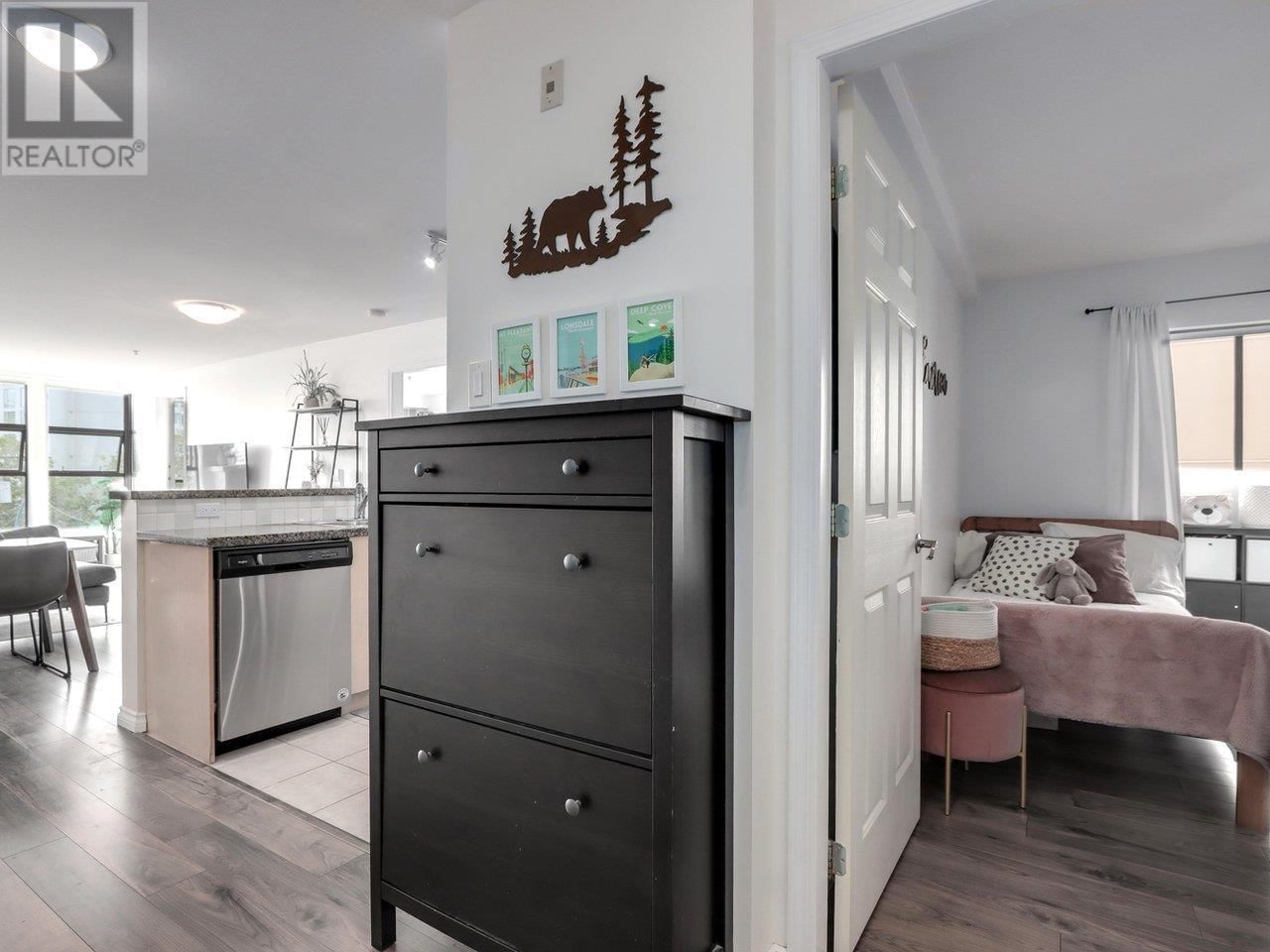 306 - 305 LONSDALE AVENUE Image 25