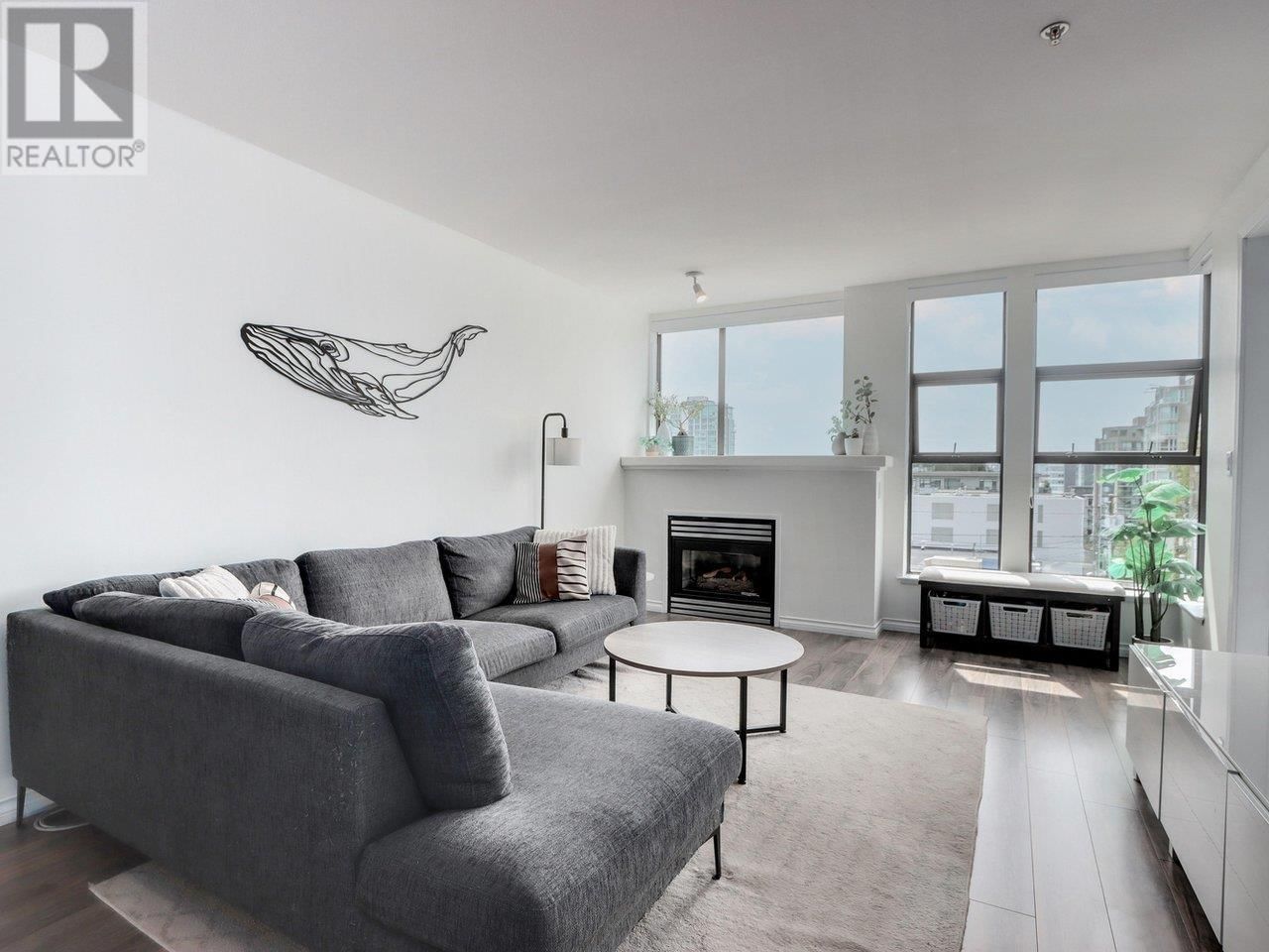 306 - 305 LONSDALE AVENUE Image 5