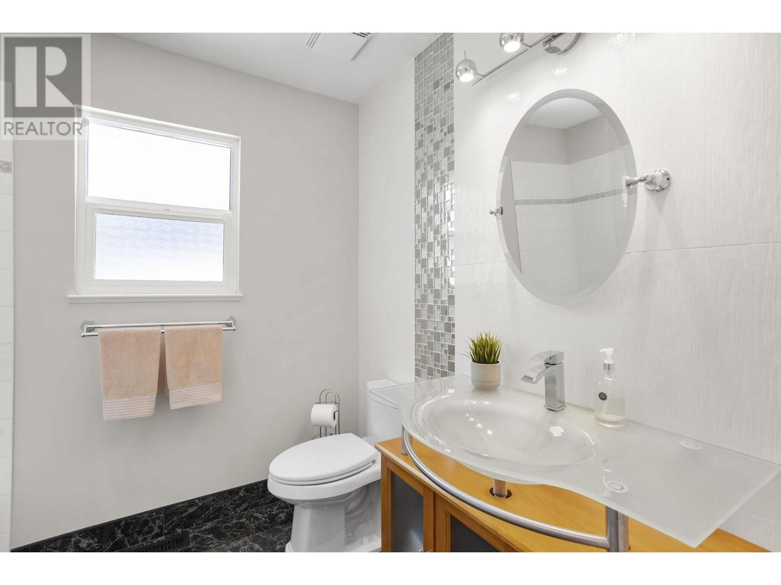11330 238 STREET Image 25