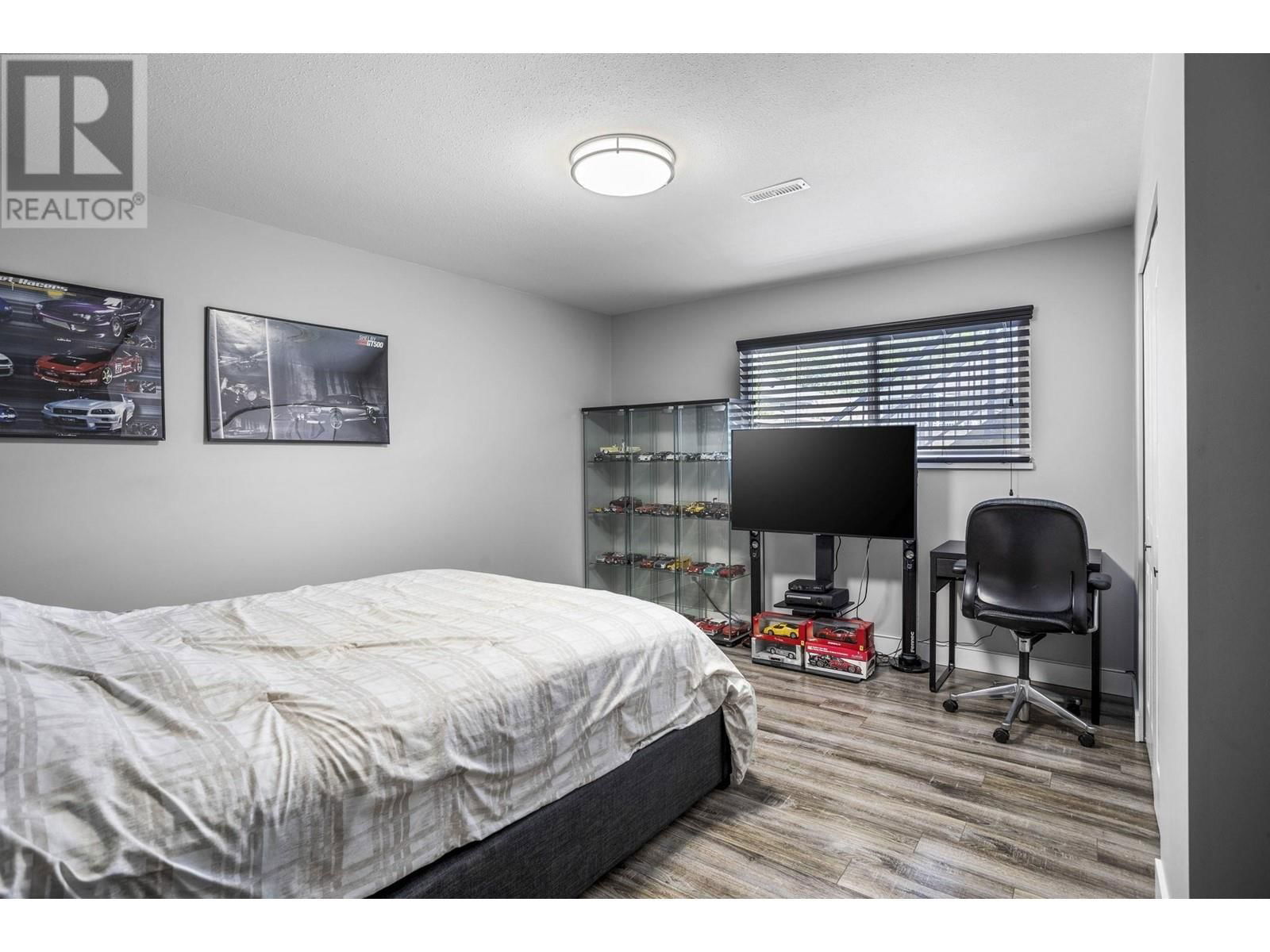 11330 238 STREET Image 33