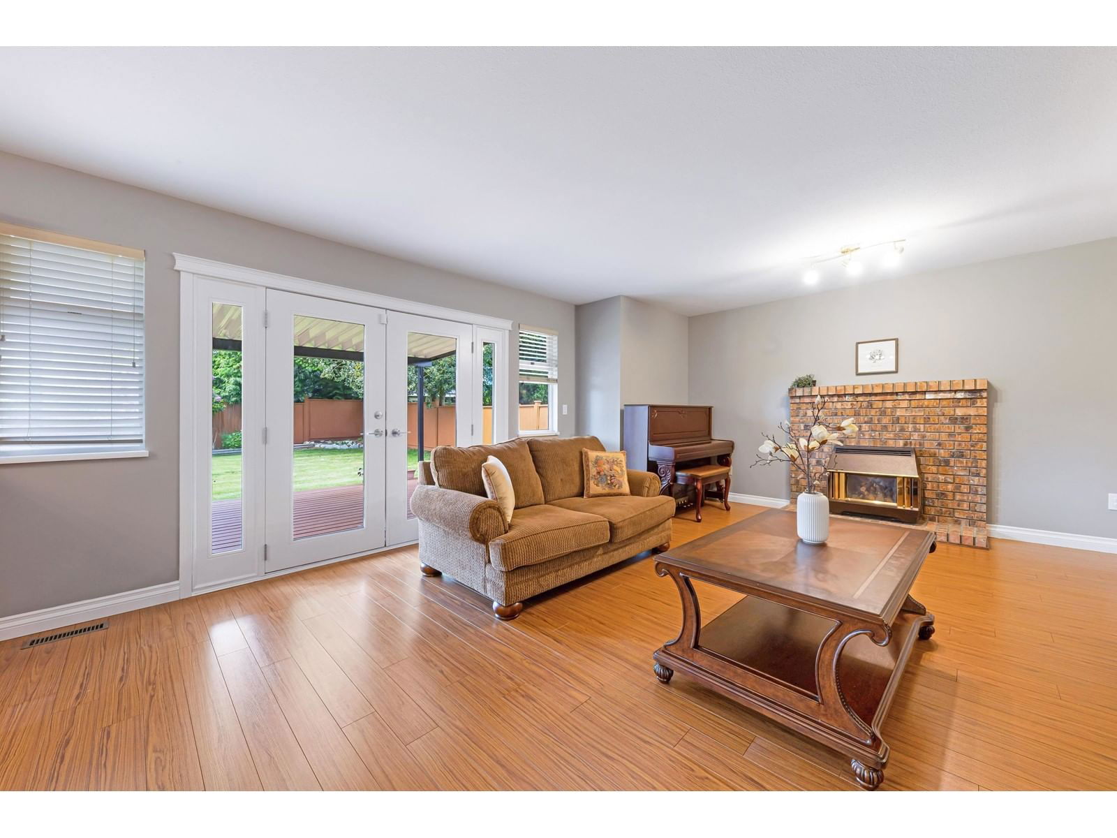 10853 162B Image 8