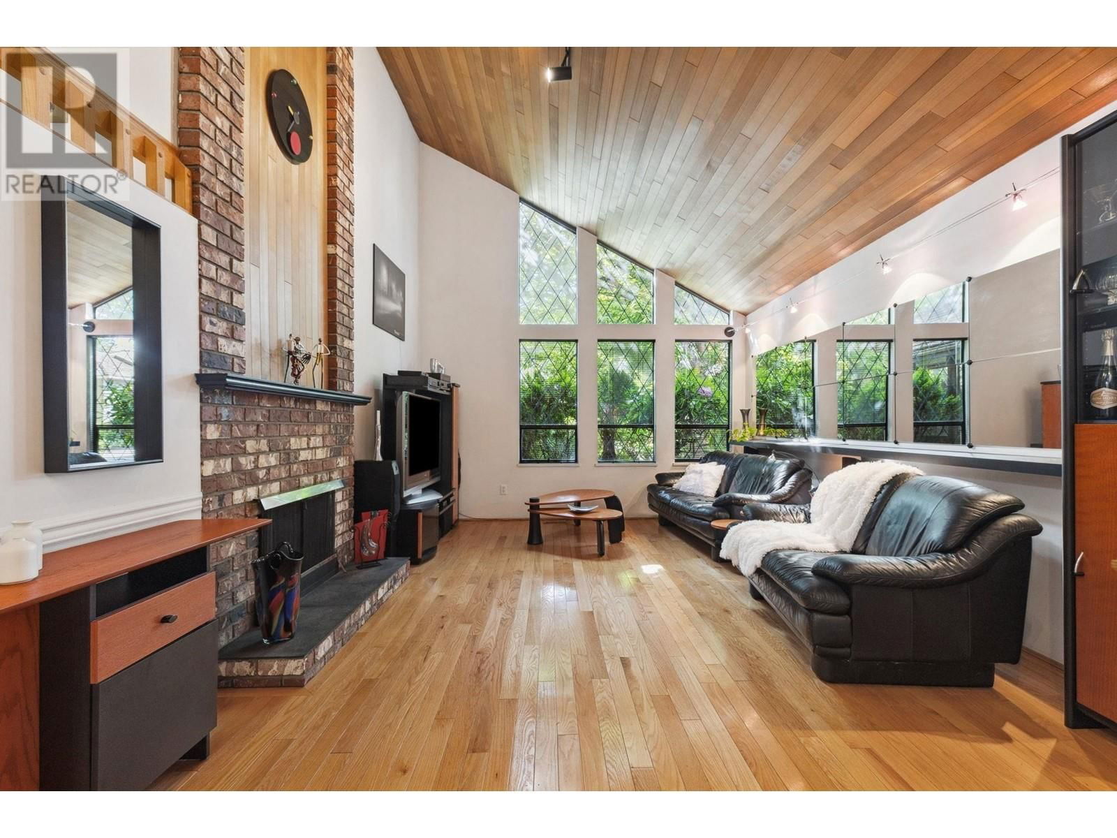 5195 SAPPHIRE PLACE Image 1