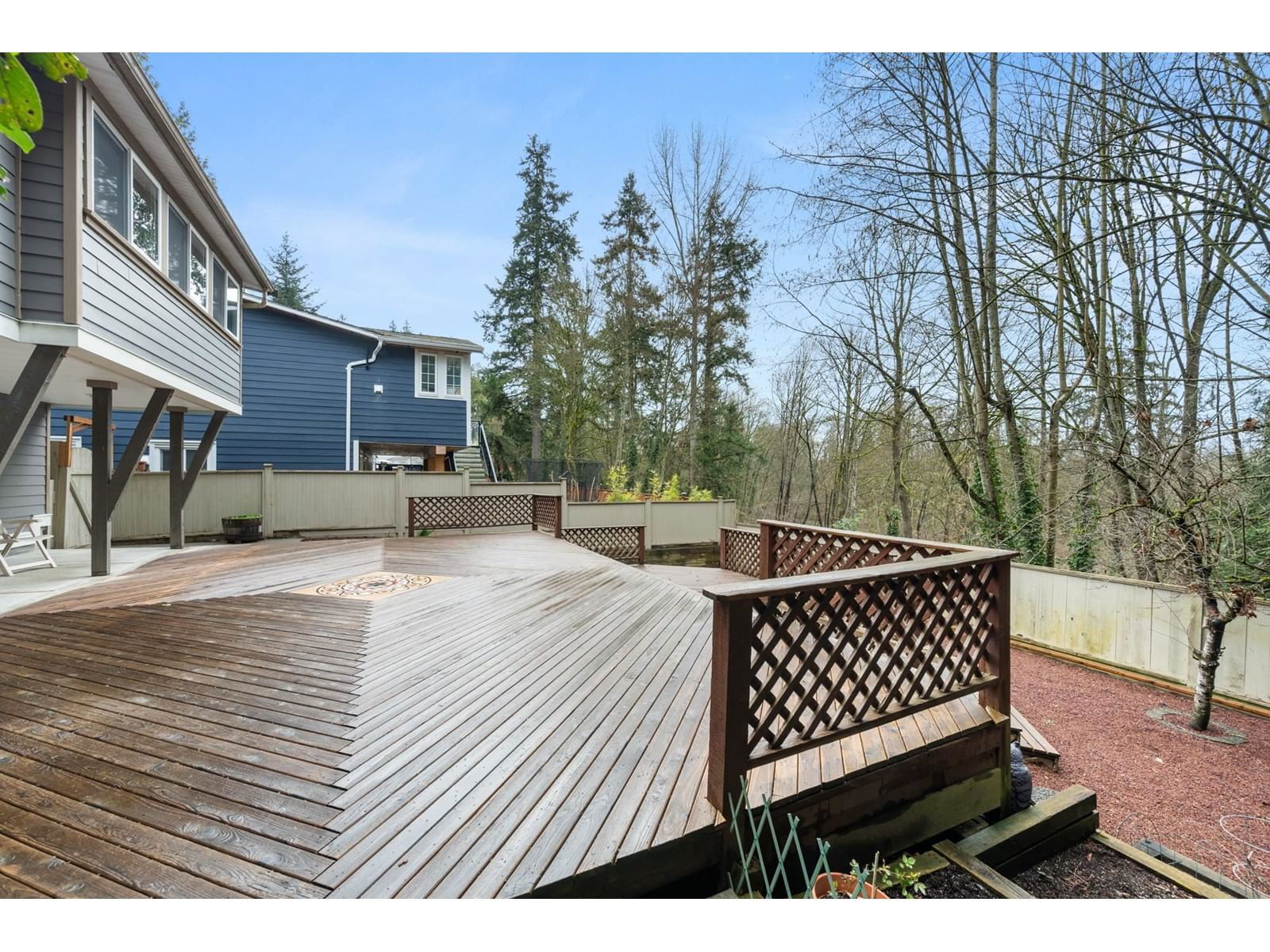 7433 BARRYMORE Image 18