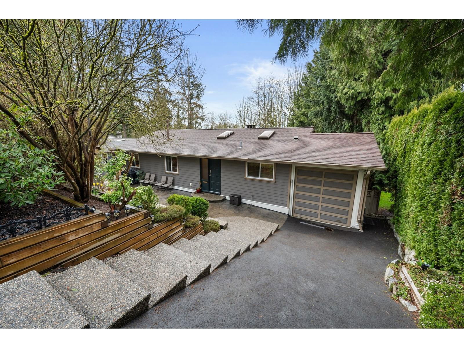 7433 BARRYMORE Image 20
