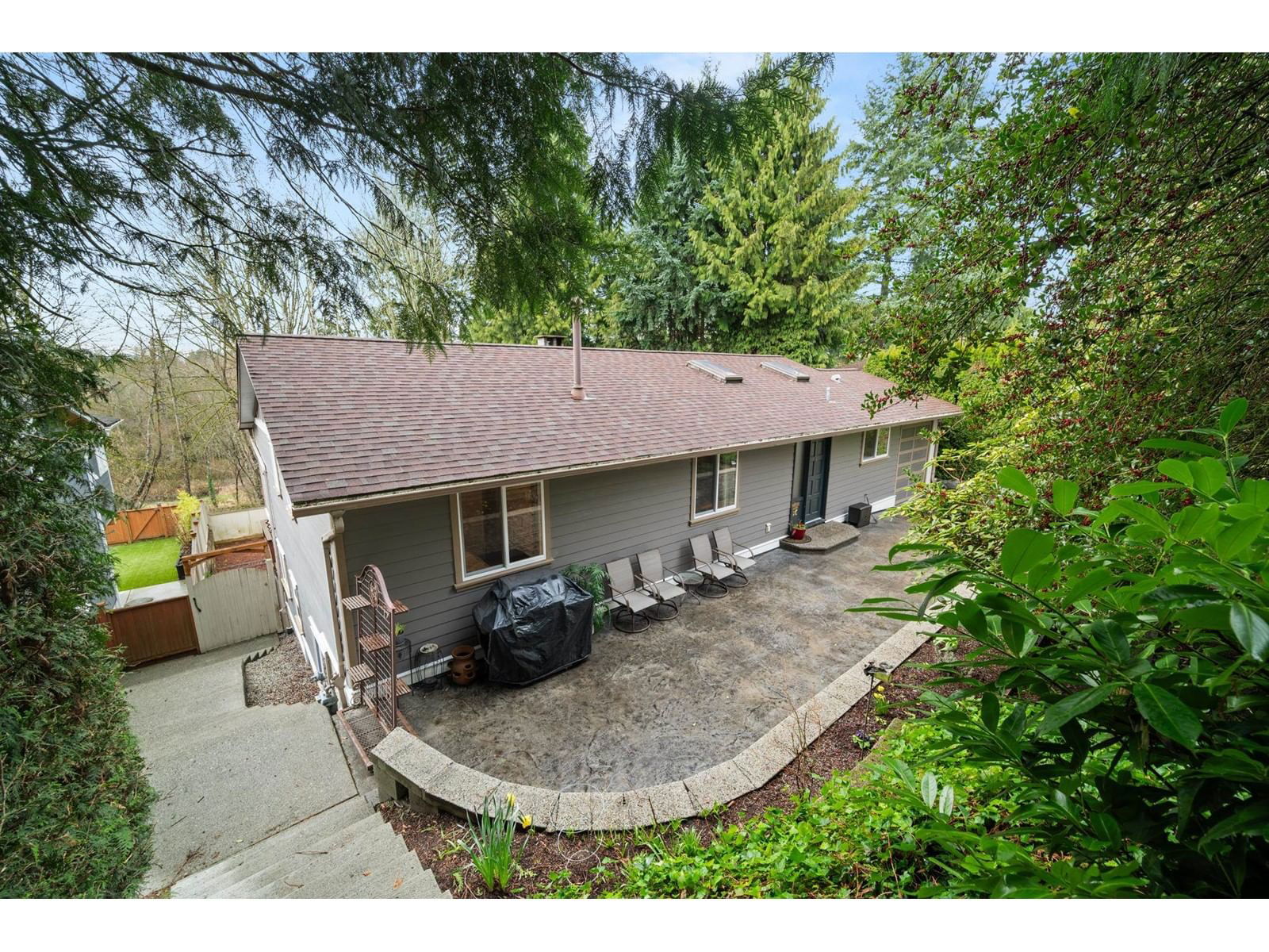 7433 BARRYMORE Image 21