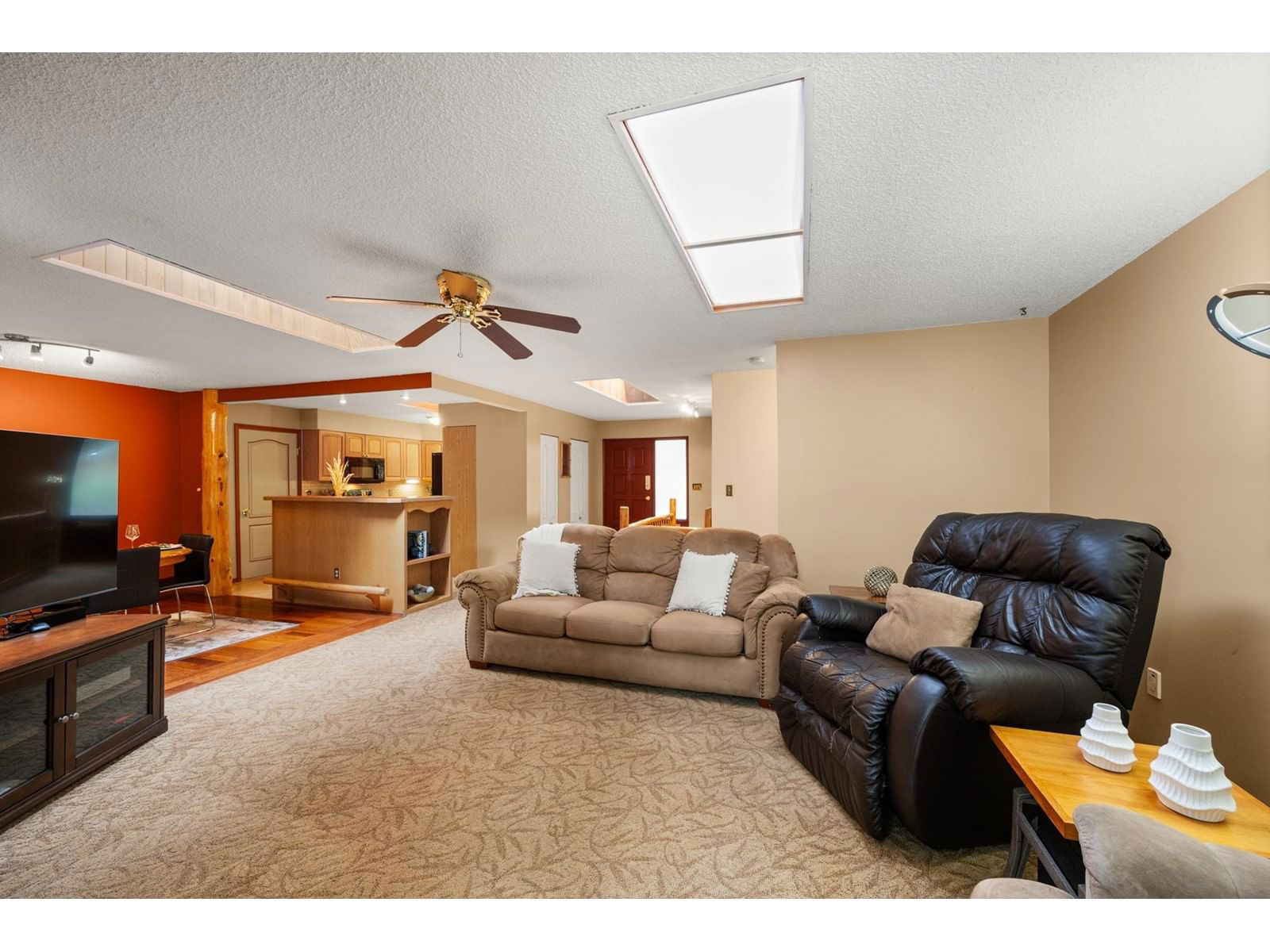 7433 BARRYMORE Image 23