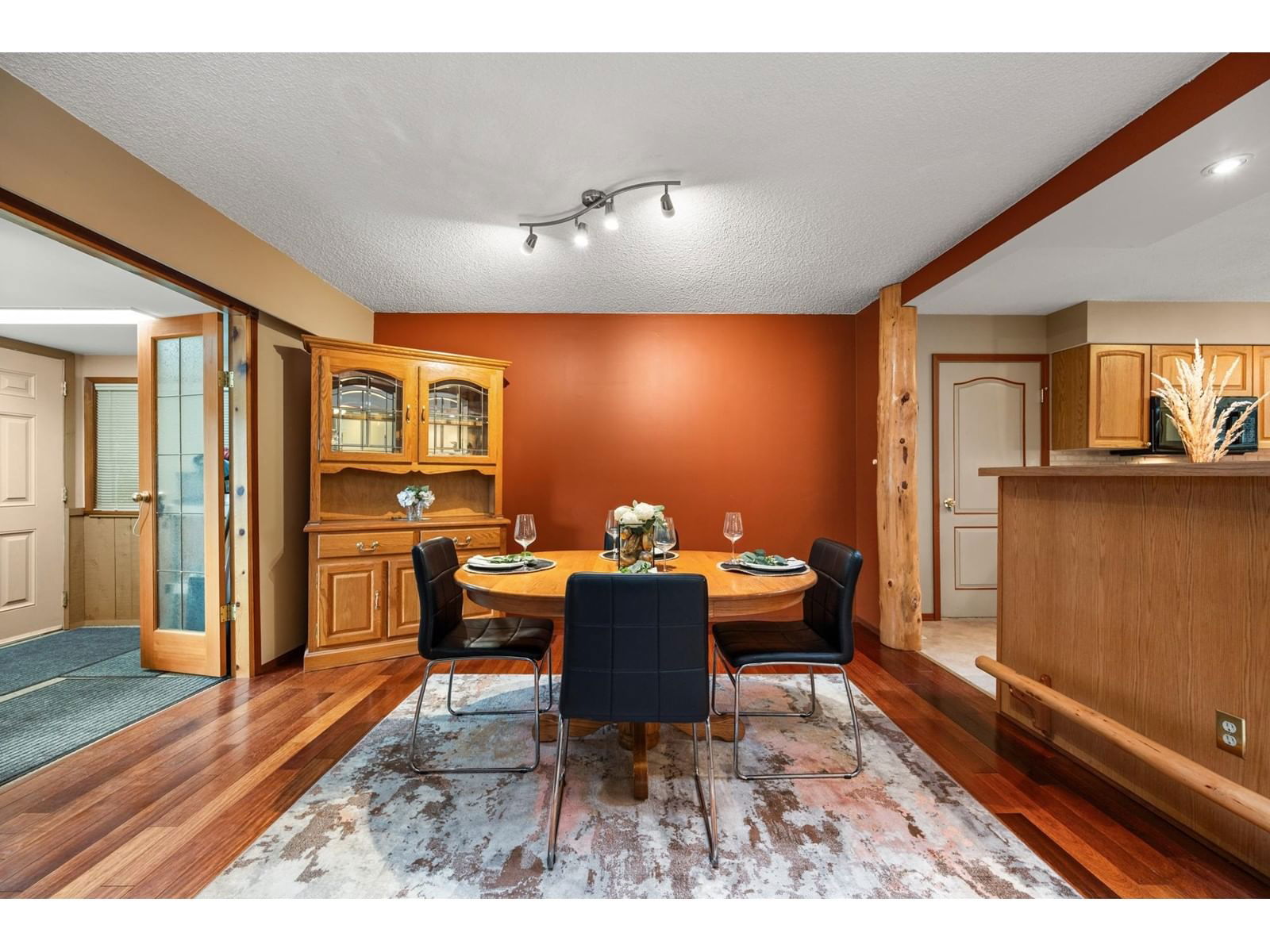 7433 BARRYMORE Image 3