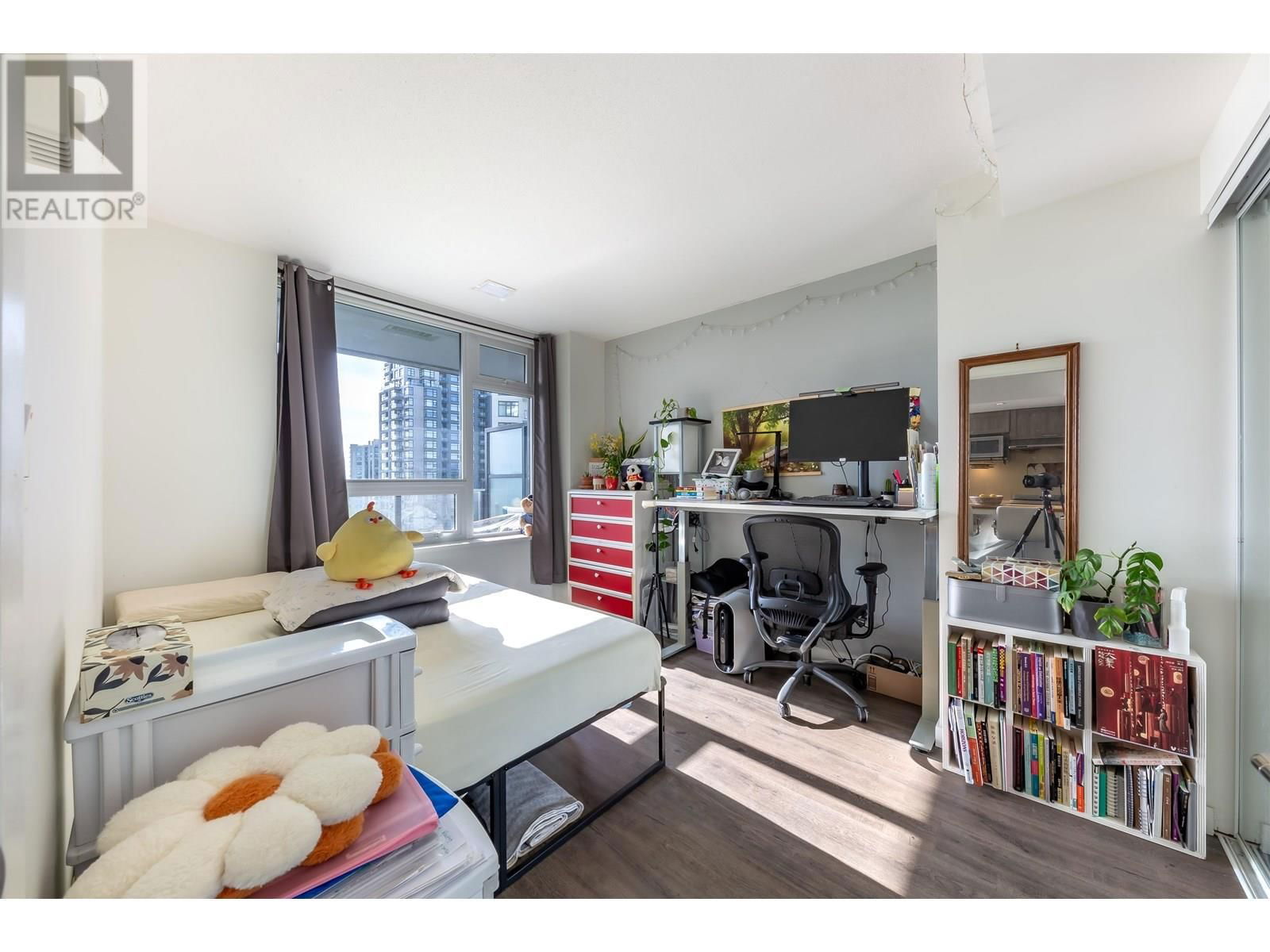 1003 - 5470 ORMIDALE STREET Image 14