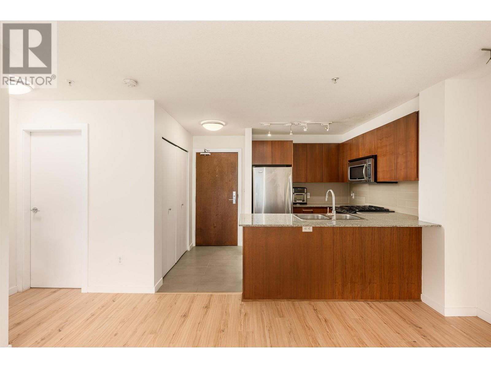 103 - 5775 IRMIN STREET Image 12